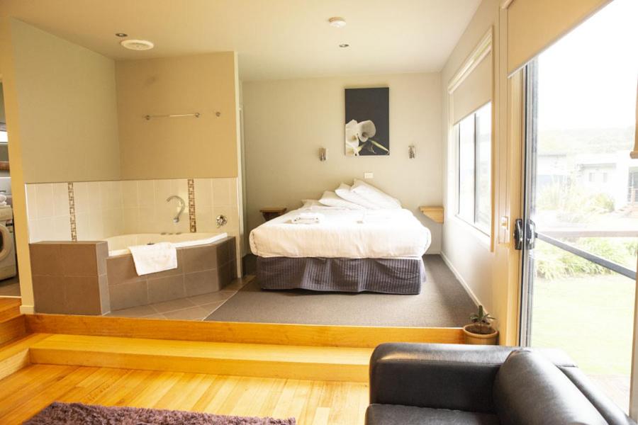 Little Norfolk Bay Events and Chalets