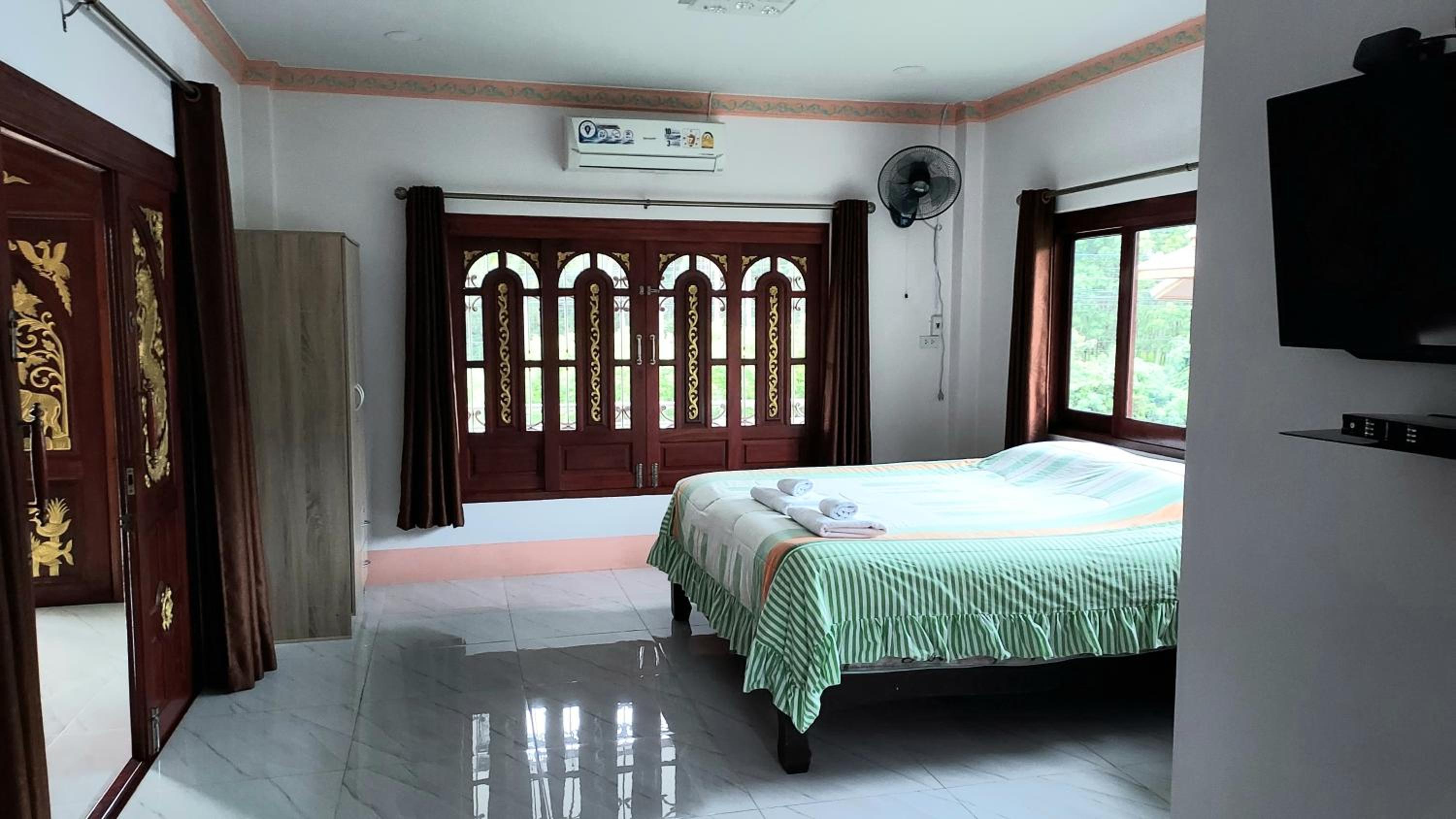 Khwahol Guesthouse view 5