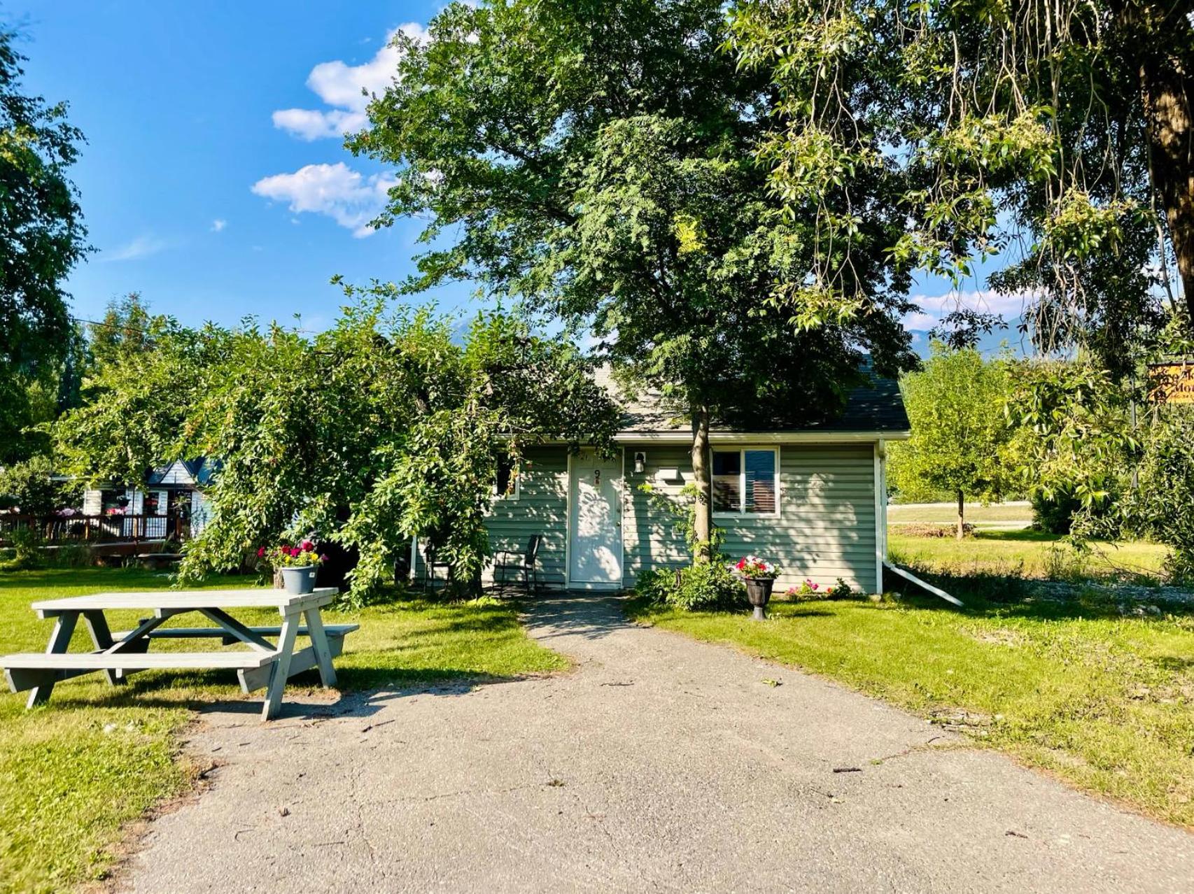 Golden Vacations - Brookside Motel - Property Image 35