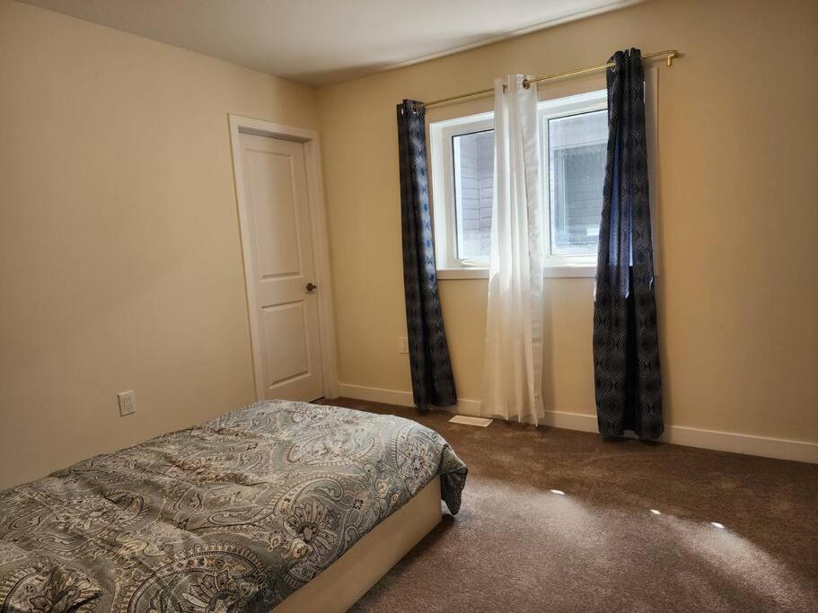Entire home near Hamilton