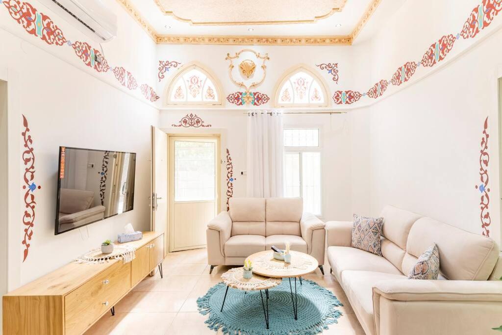 family home in acre view 3