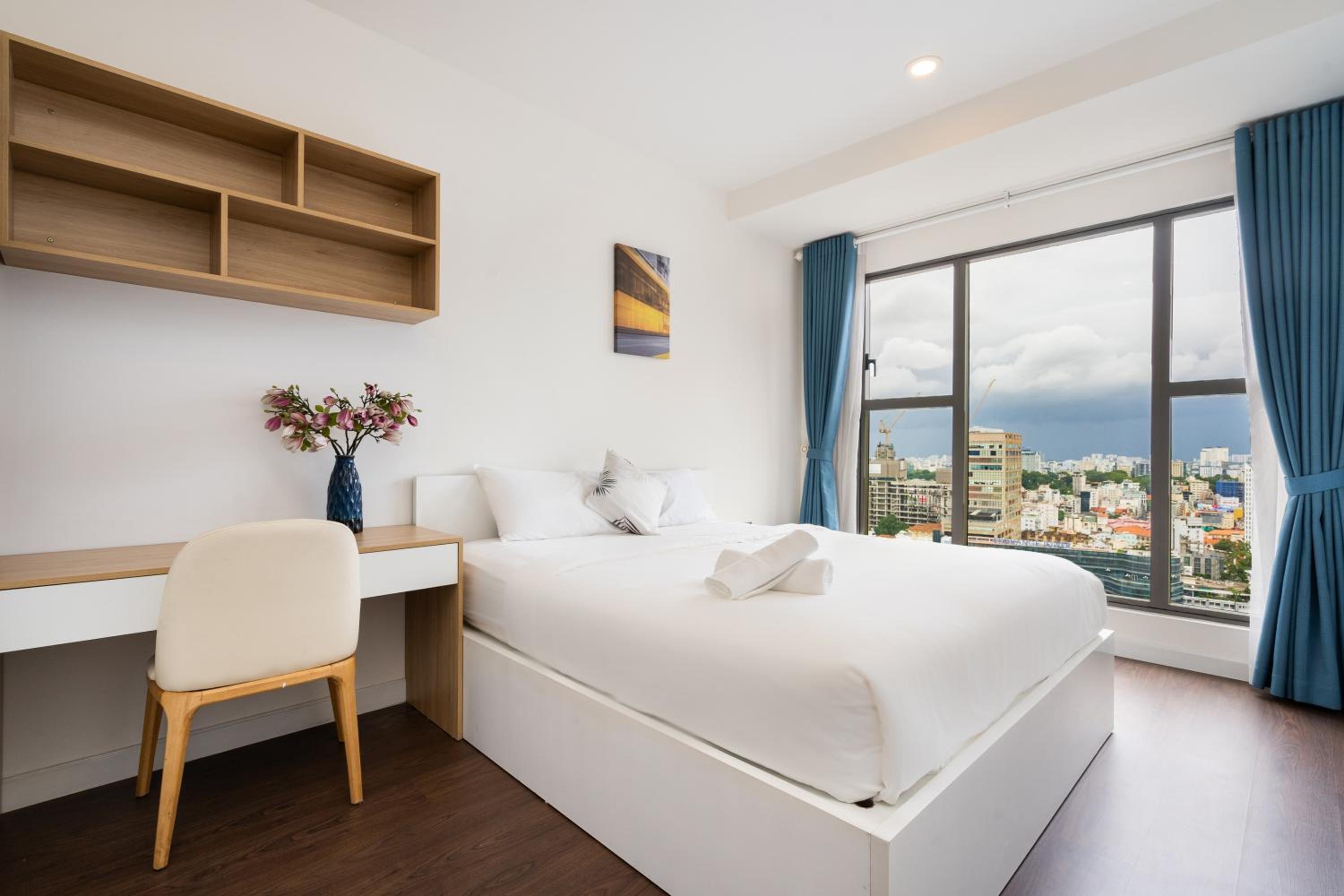 Saigon Royal Apartment 2 bedroom in center