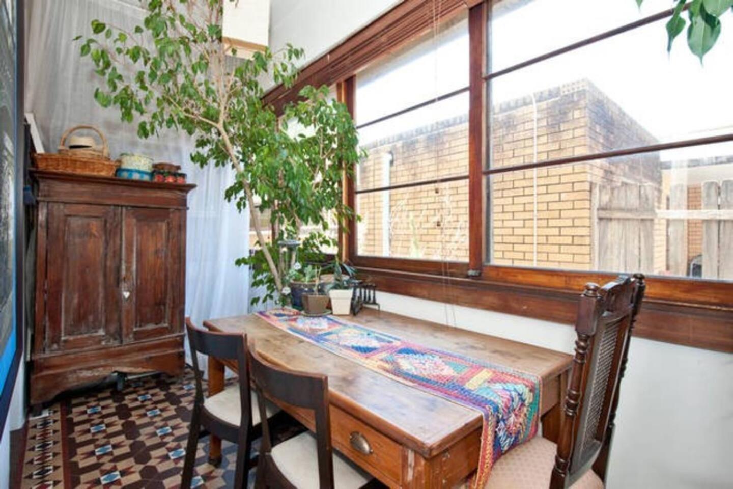 Spacious quiet apartment in Bondi