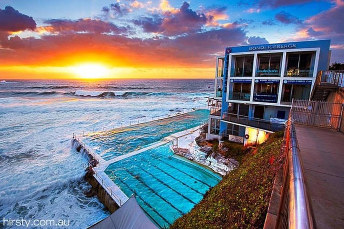Spacious quiet apartment in Bondi