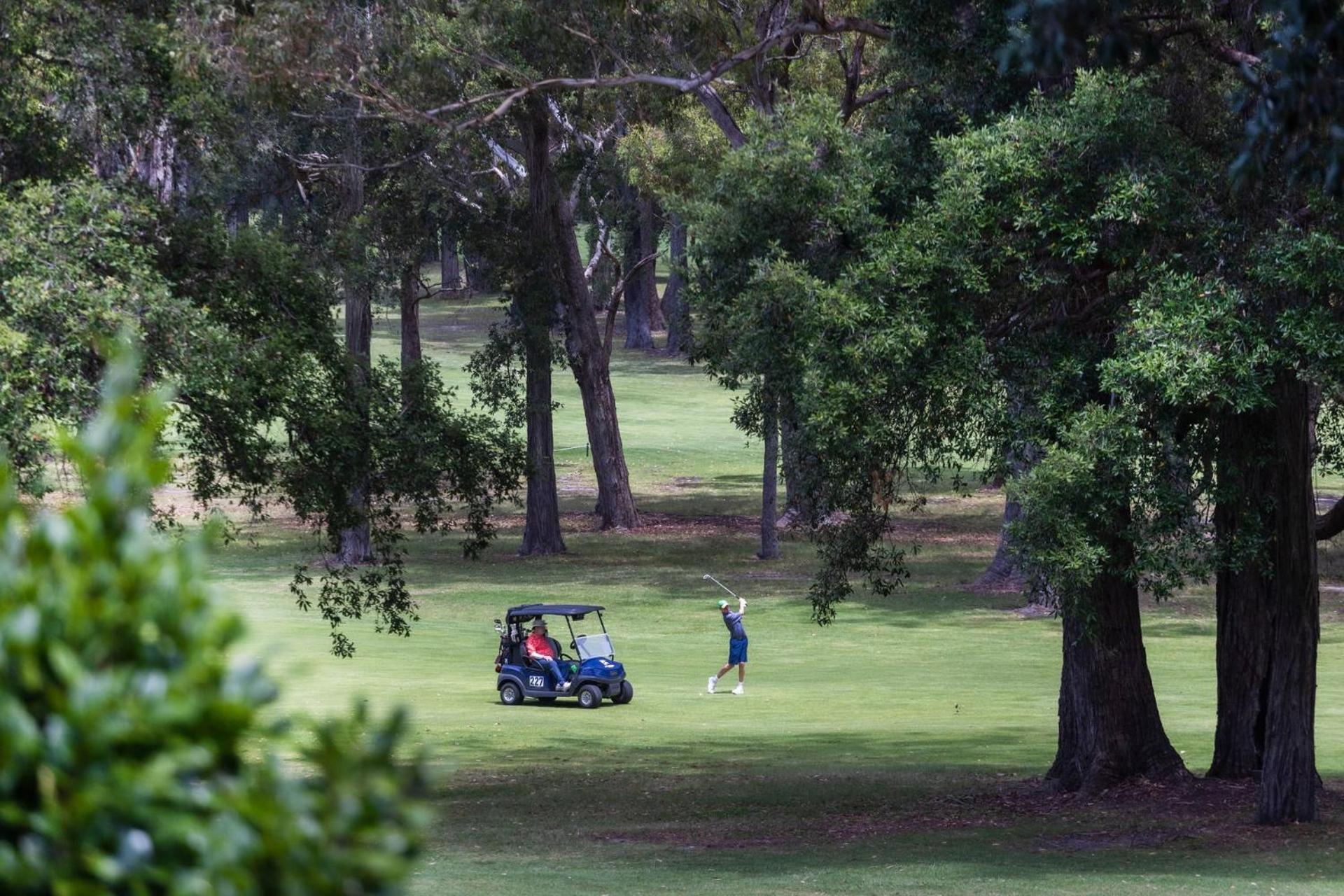 Ocean and Golf, 30 percent Discount when you book between now and 1st December