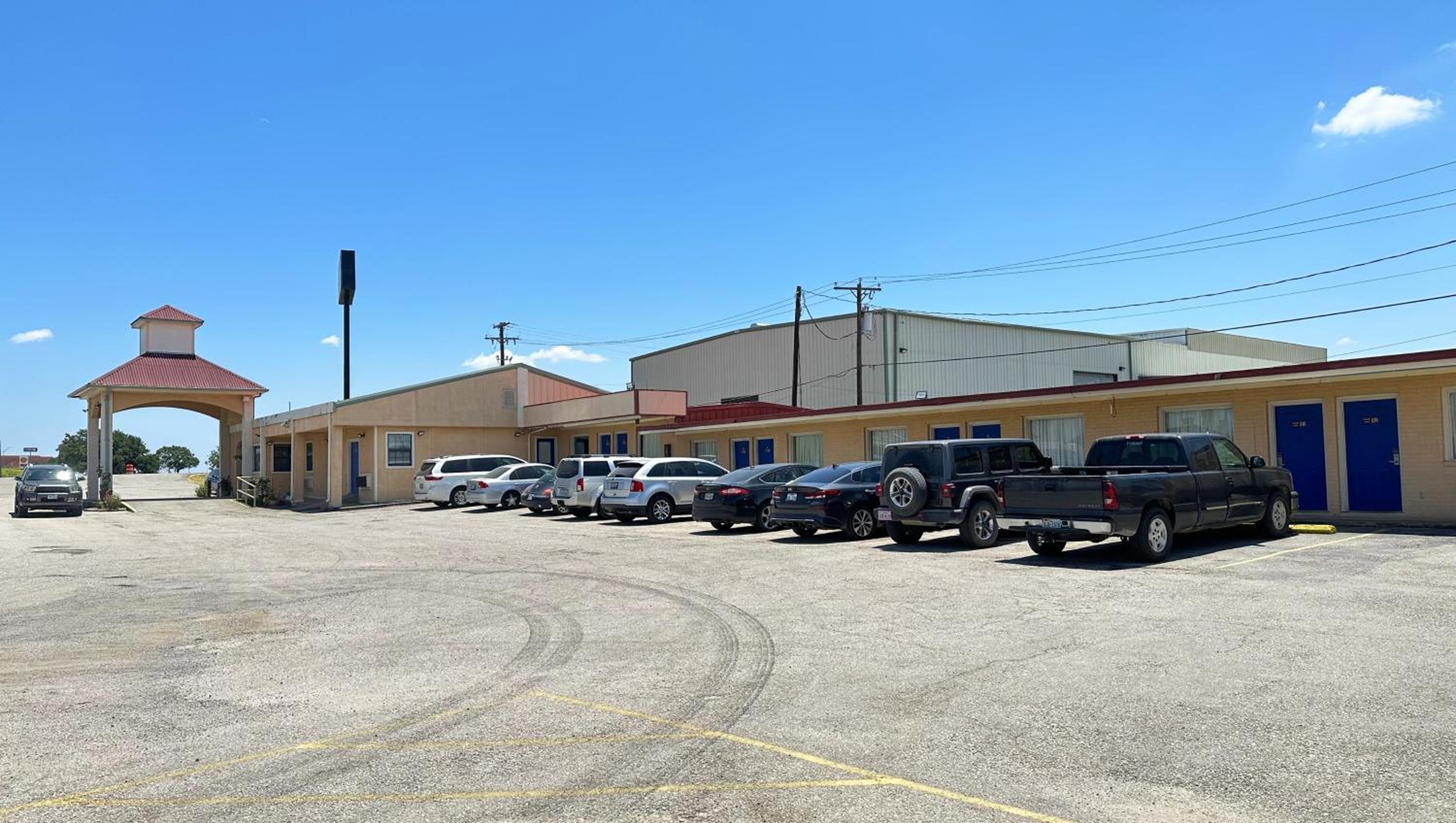 Apollo Lodge and RV Park