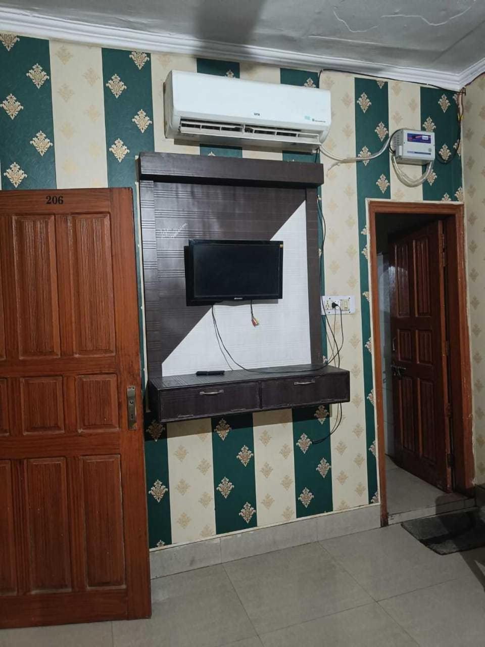 Photo 6