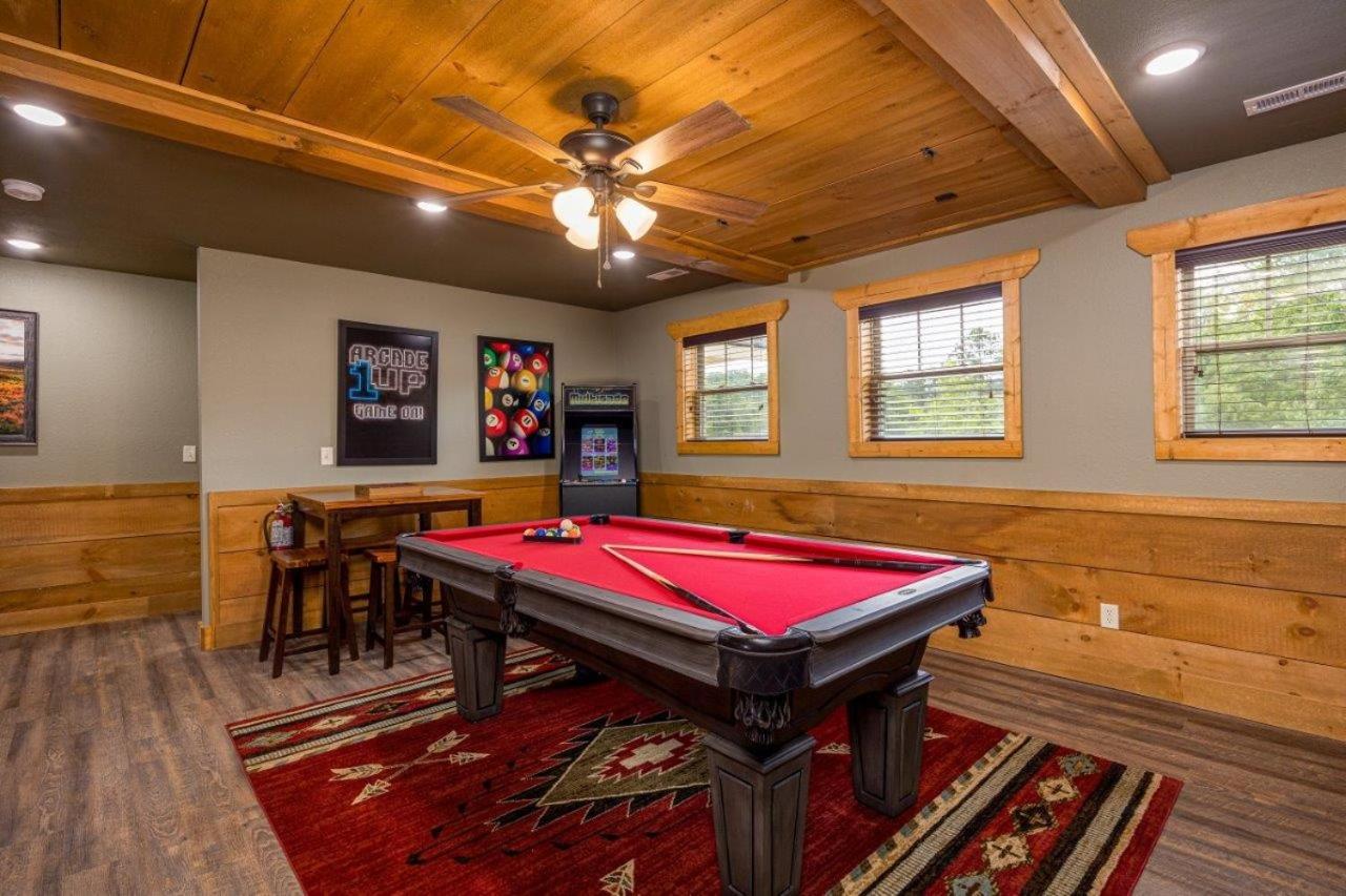 Mountain Palace cabin view 4