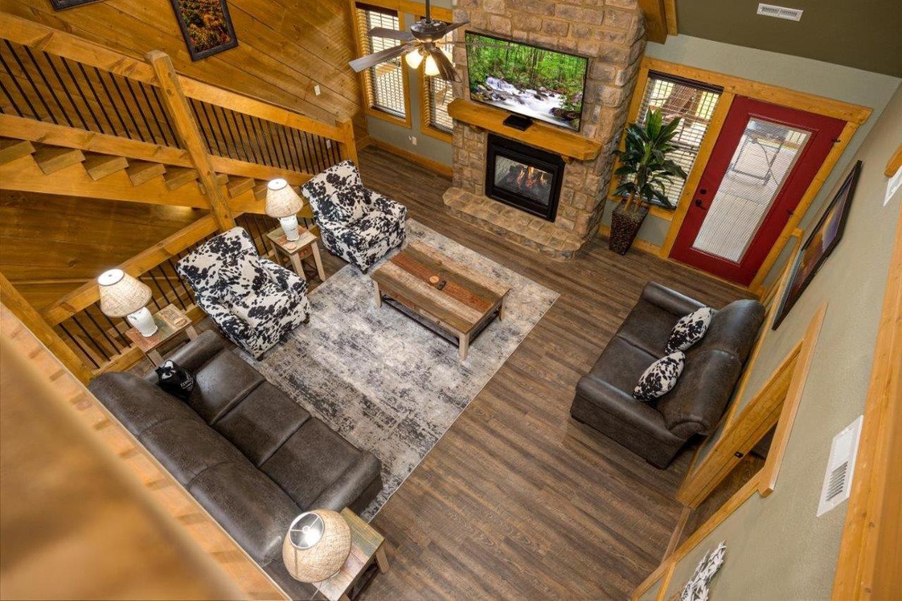 Mountain Palace cabin view 2