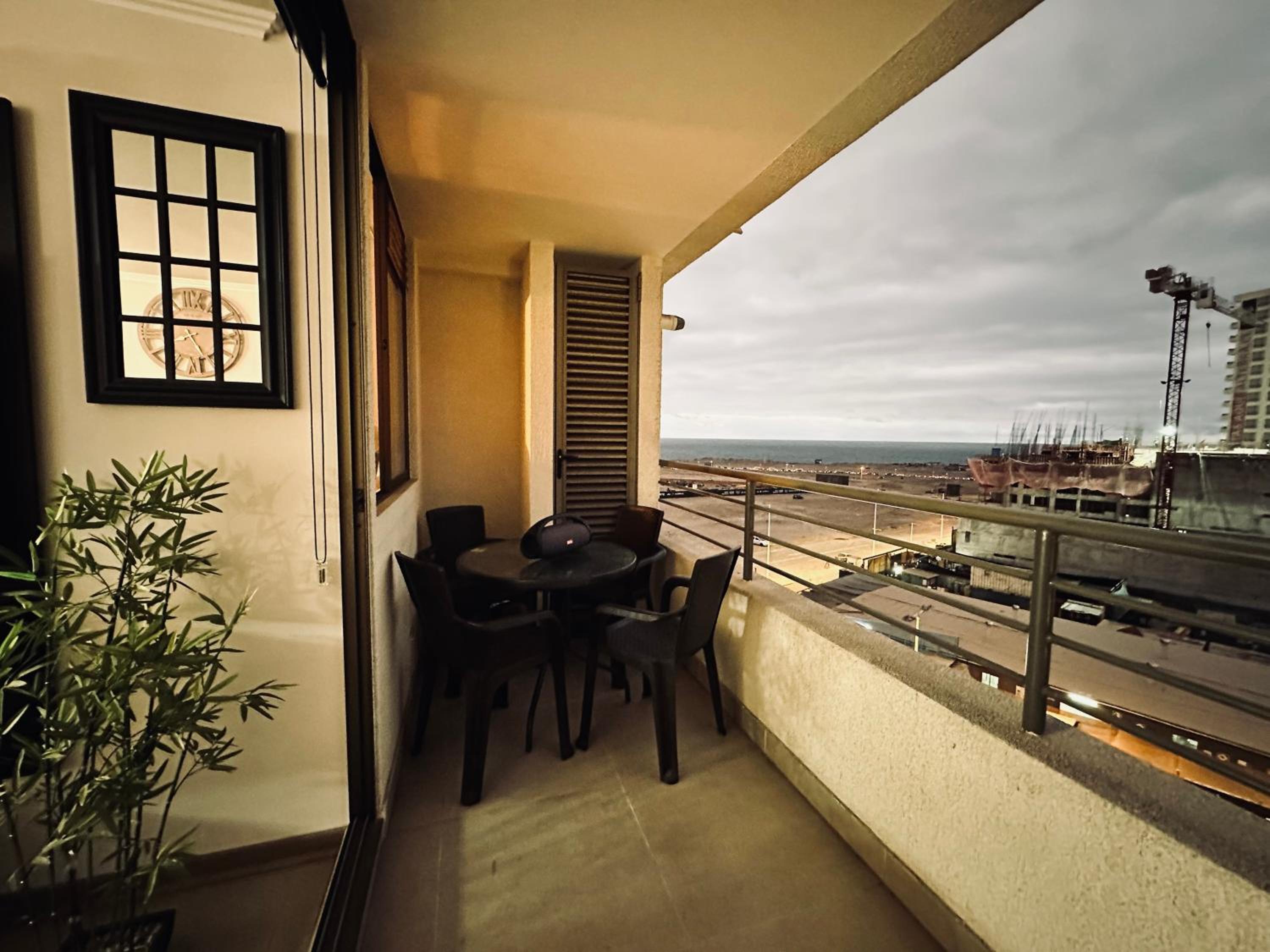 Departamento de lujo - Completamente equipado - Vista al mar Amplia Terraza - 02 Habitaciones - Parking Techado Gratis