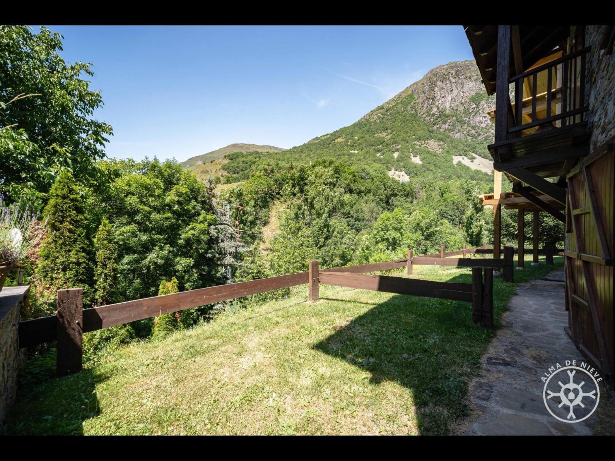 CASA SOMONT de Alma de Nieve view 3