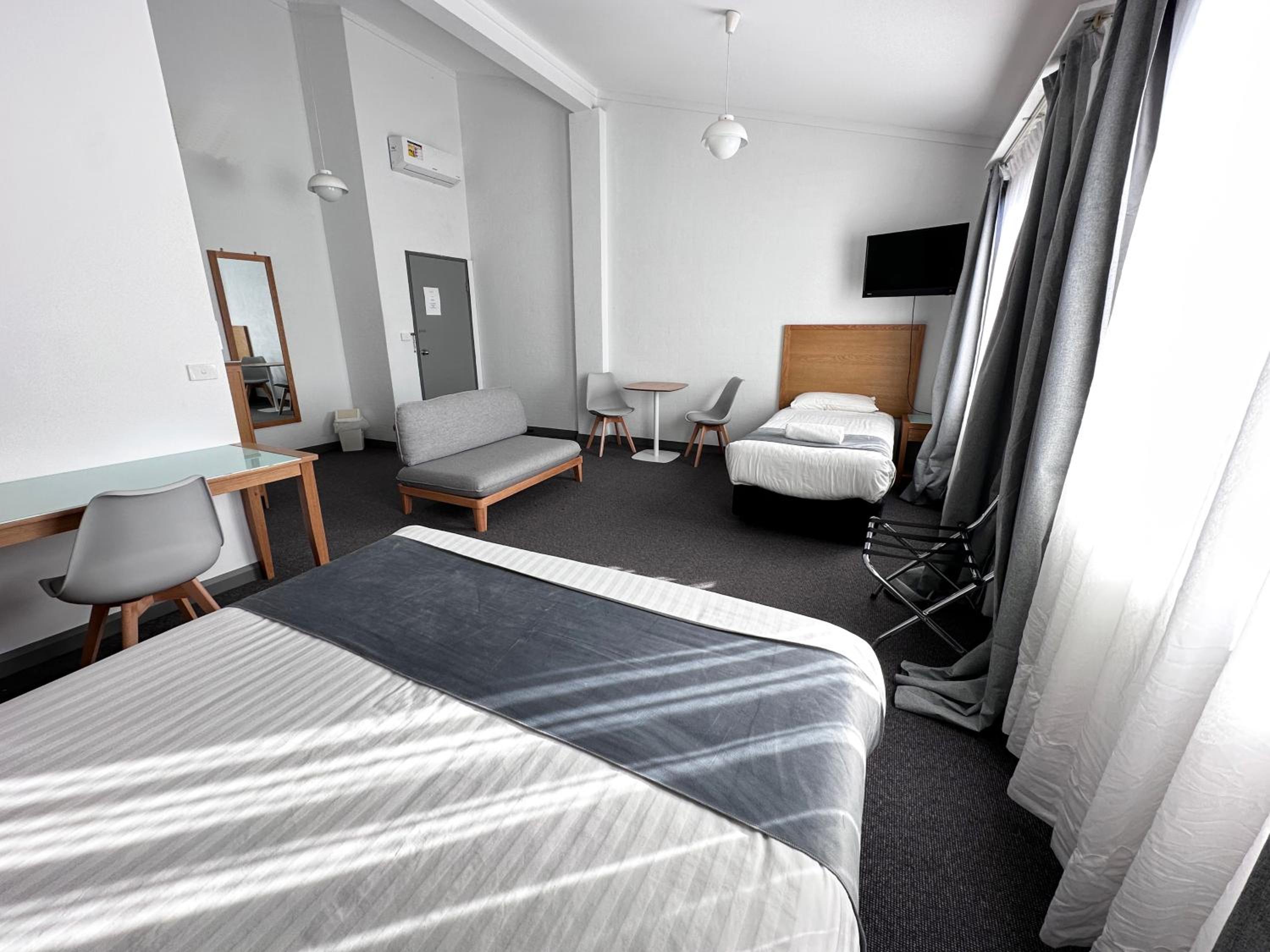 Spa Village Motel