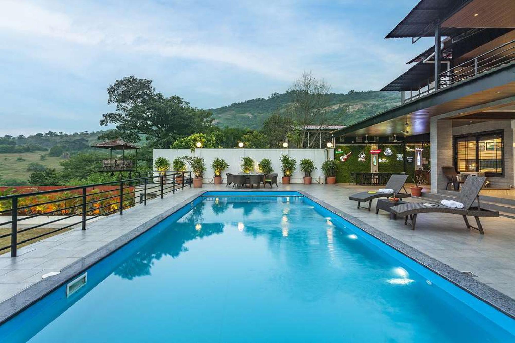 CUBAN LAKE VILLA view 2