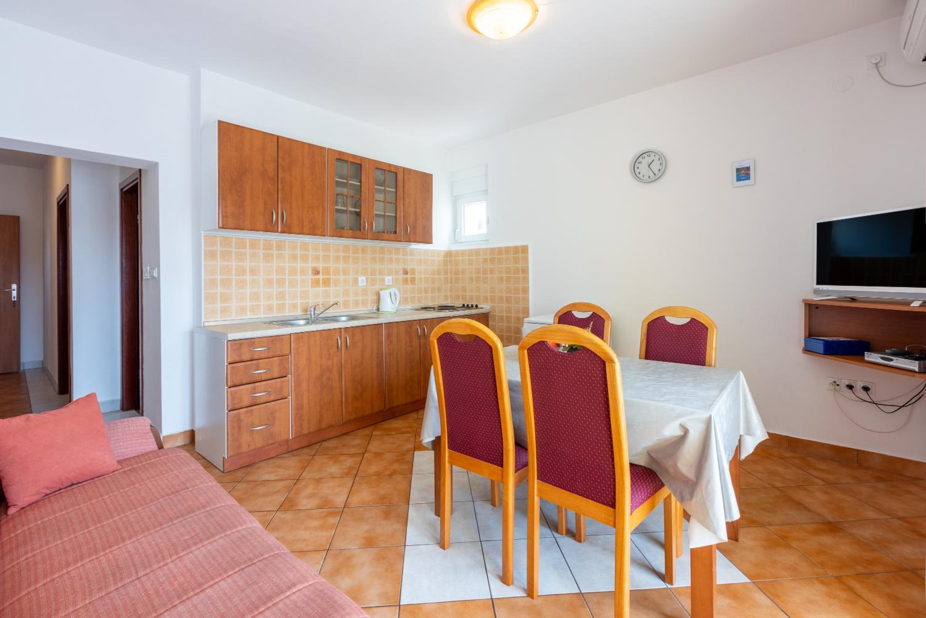 MAX Apartments