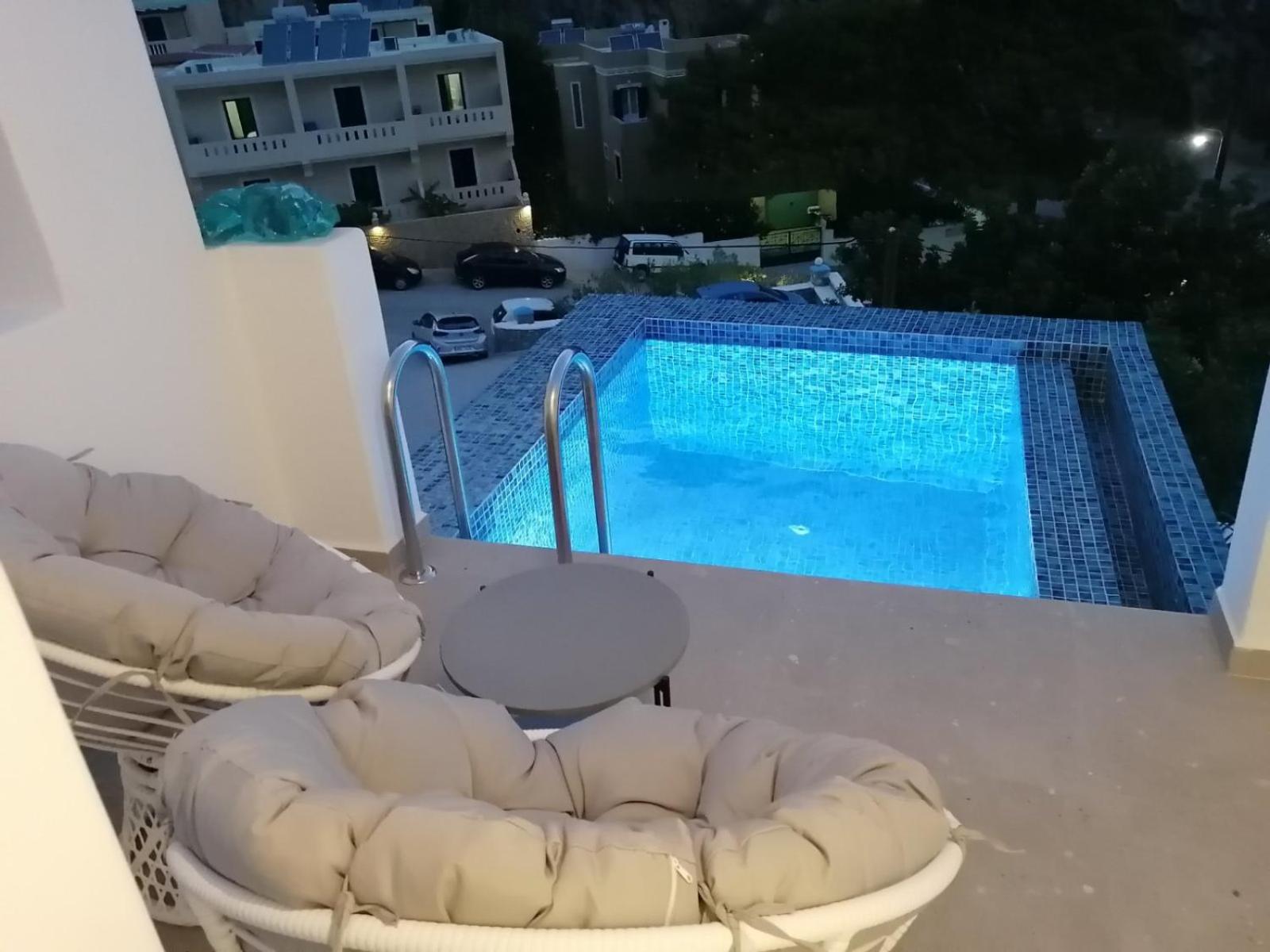 Enilion Luxury Suites