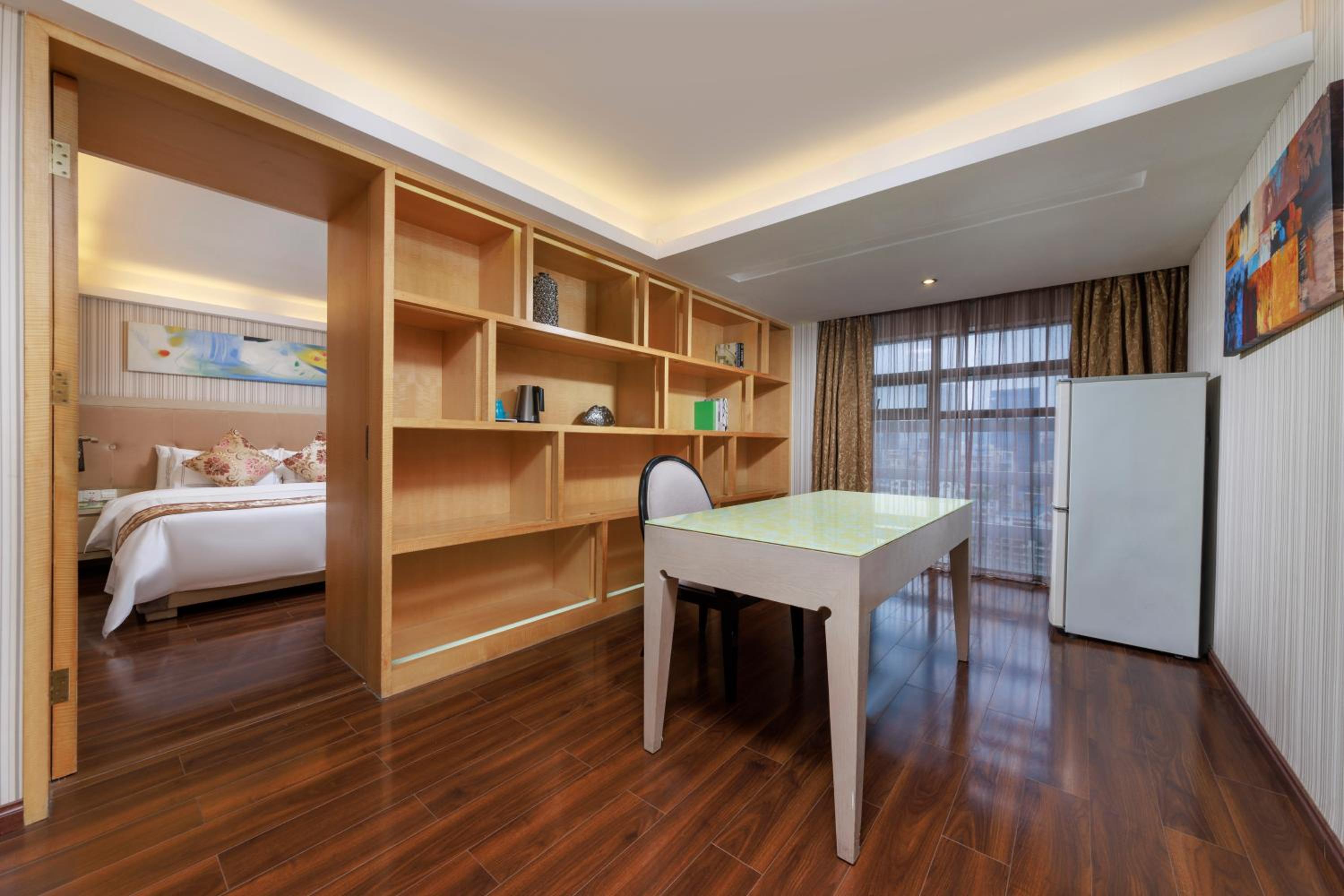 Sunflower Hotel &Residence, Futian Port Branch