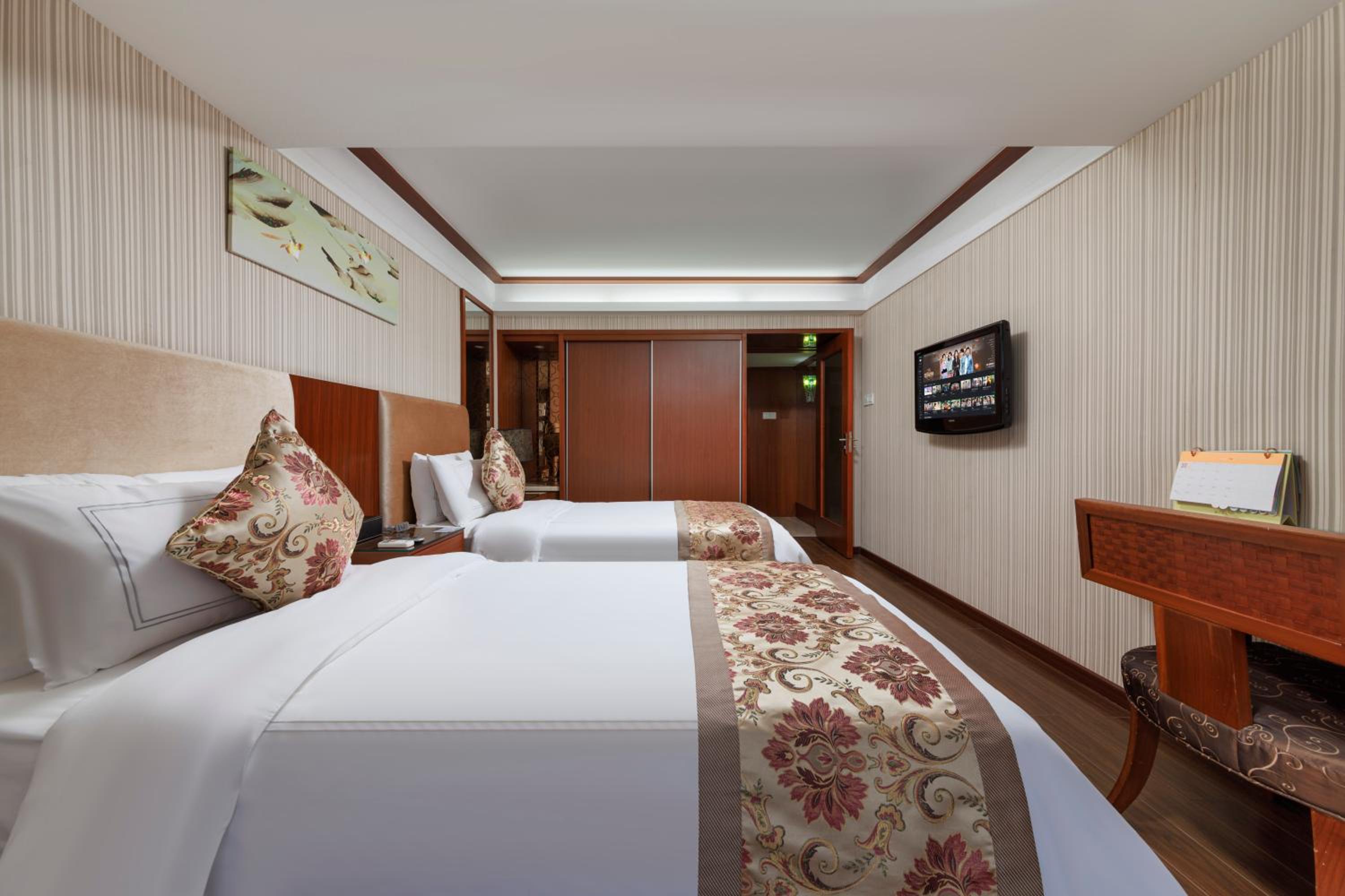 Sunflower Hotel &Residence, Futian Port Branch