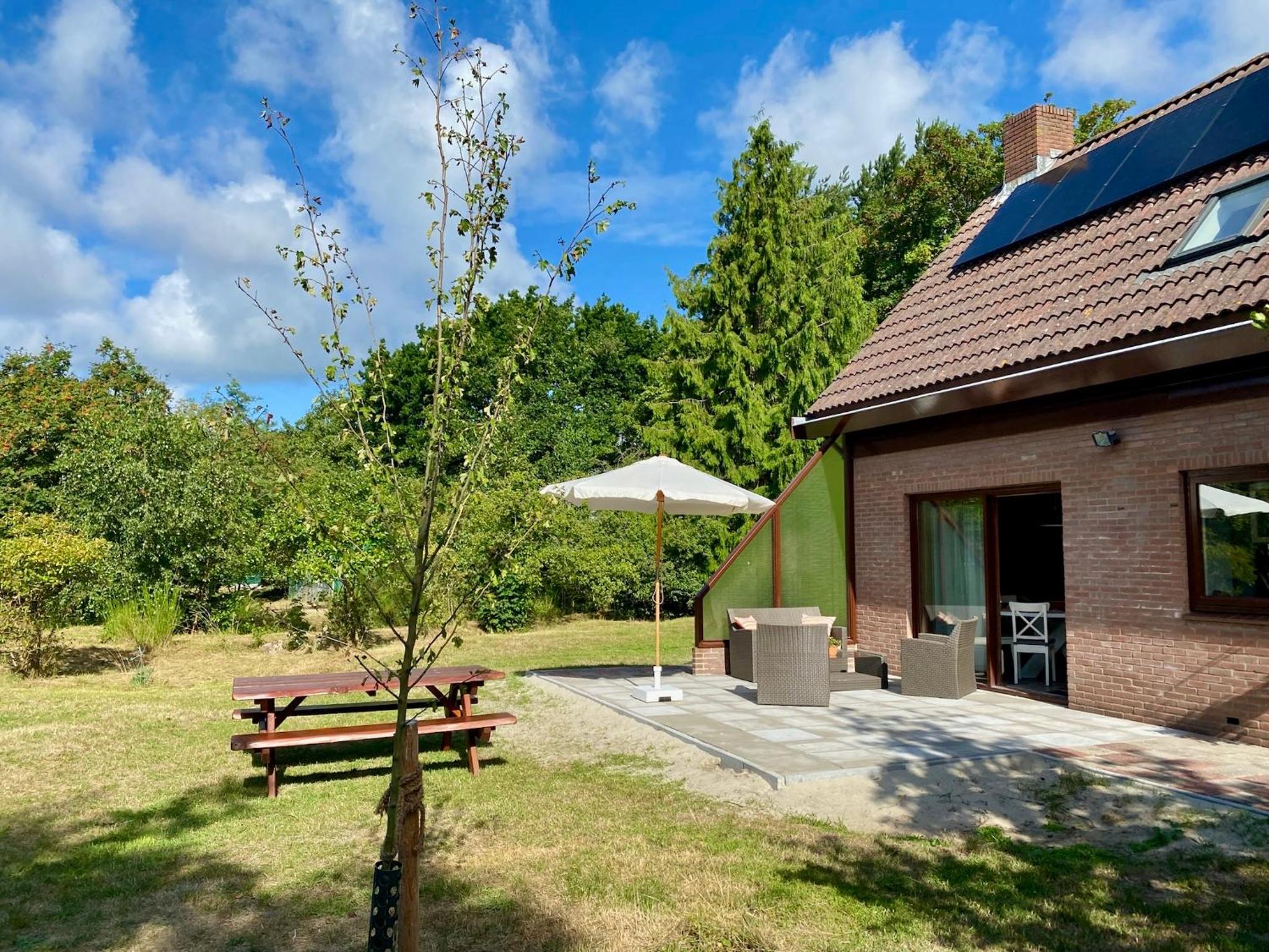 Holiday home DeZeelieuwe view 2
