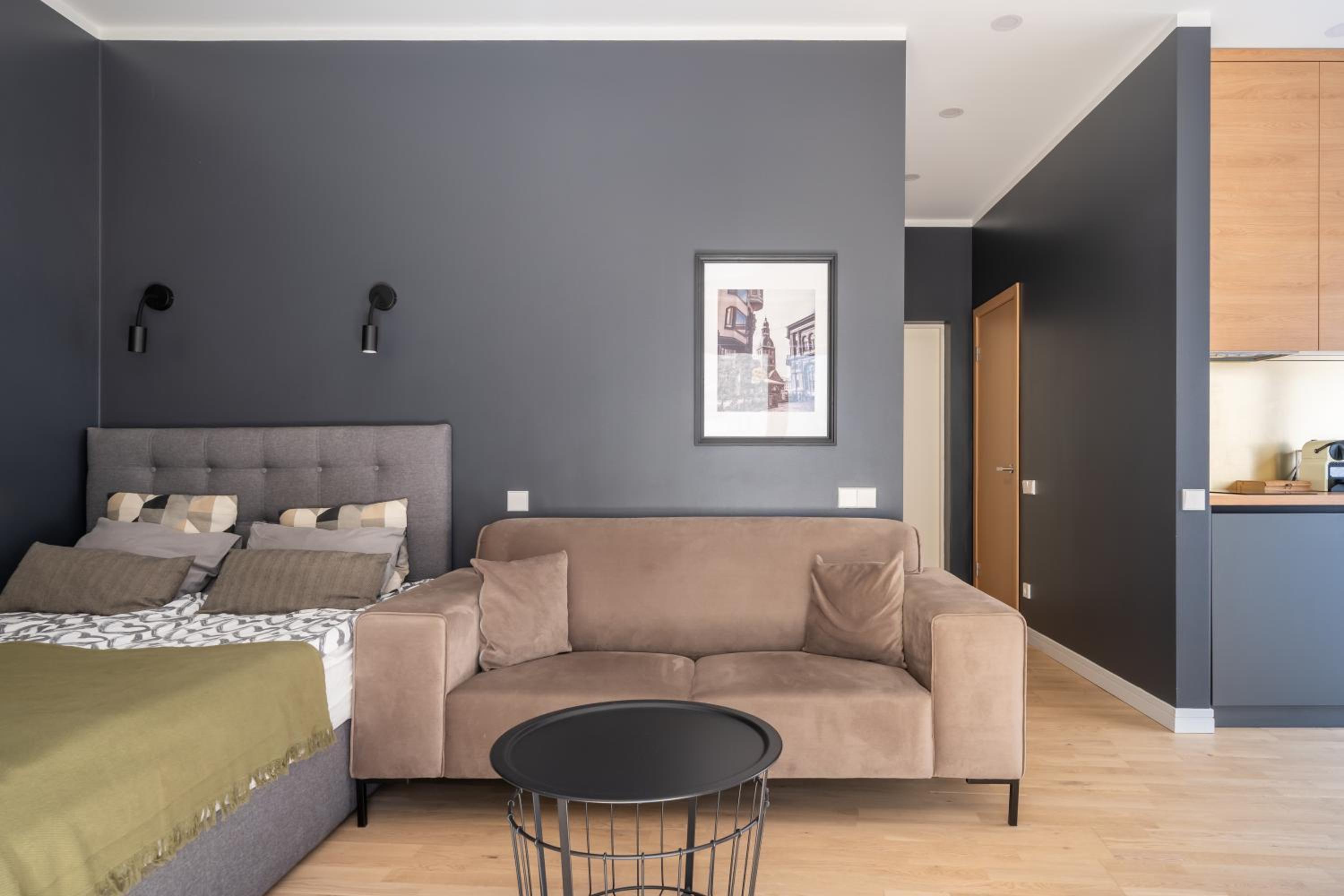 Cosy studio apartment in Ridzenes residence view 4