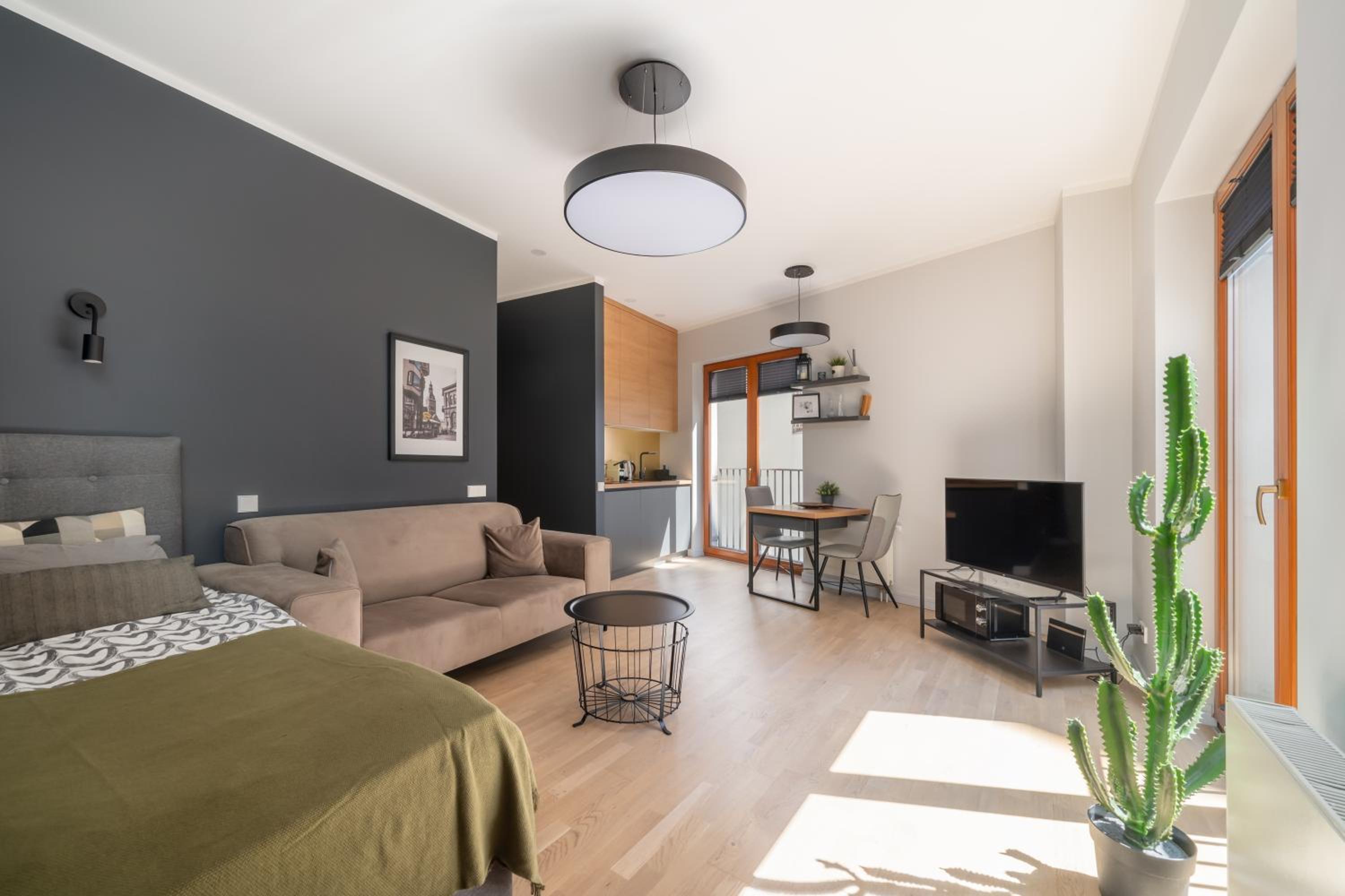 Cosy studio apartment in Ridzenes residence view 3