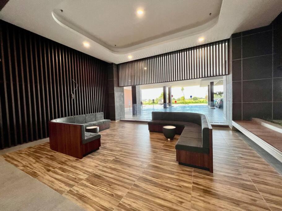 New Bali Kota-1Room/4-5pax/nr jonkerstreet 10minit photo 2