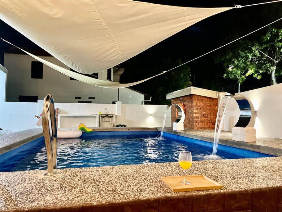 Klebang Melaka Private Pool 12pax-4BR-Sing K-Coway photo 3