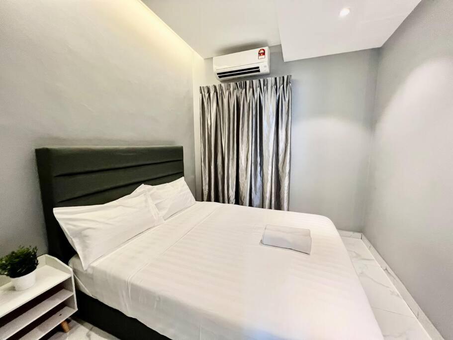 Klebang Melaka Private Pool 12pax-4BR-Sing K-Coway photo 4