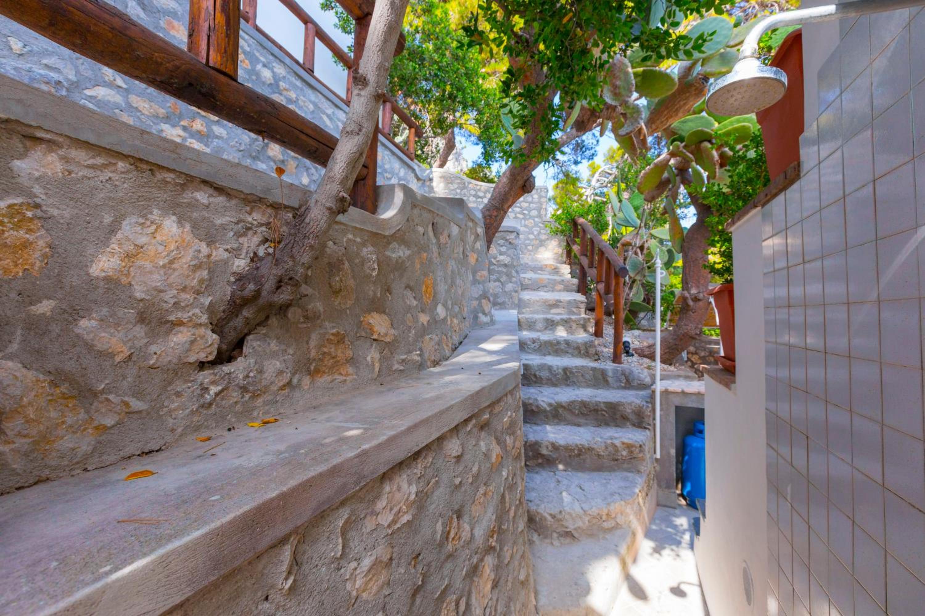 Faraglionensis MonaconeHouse Villa