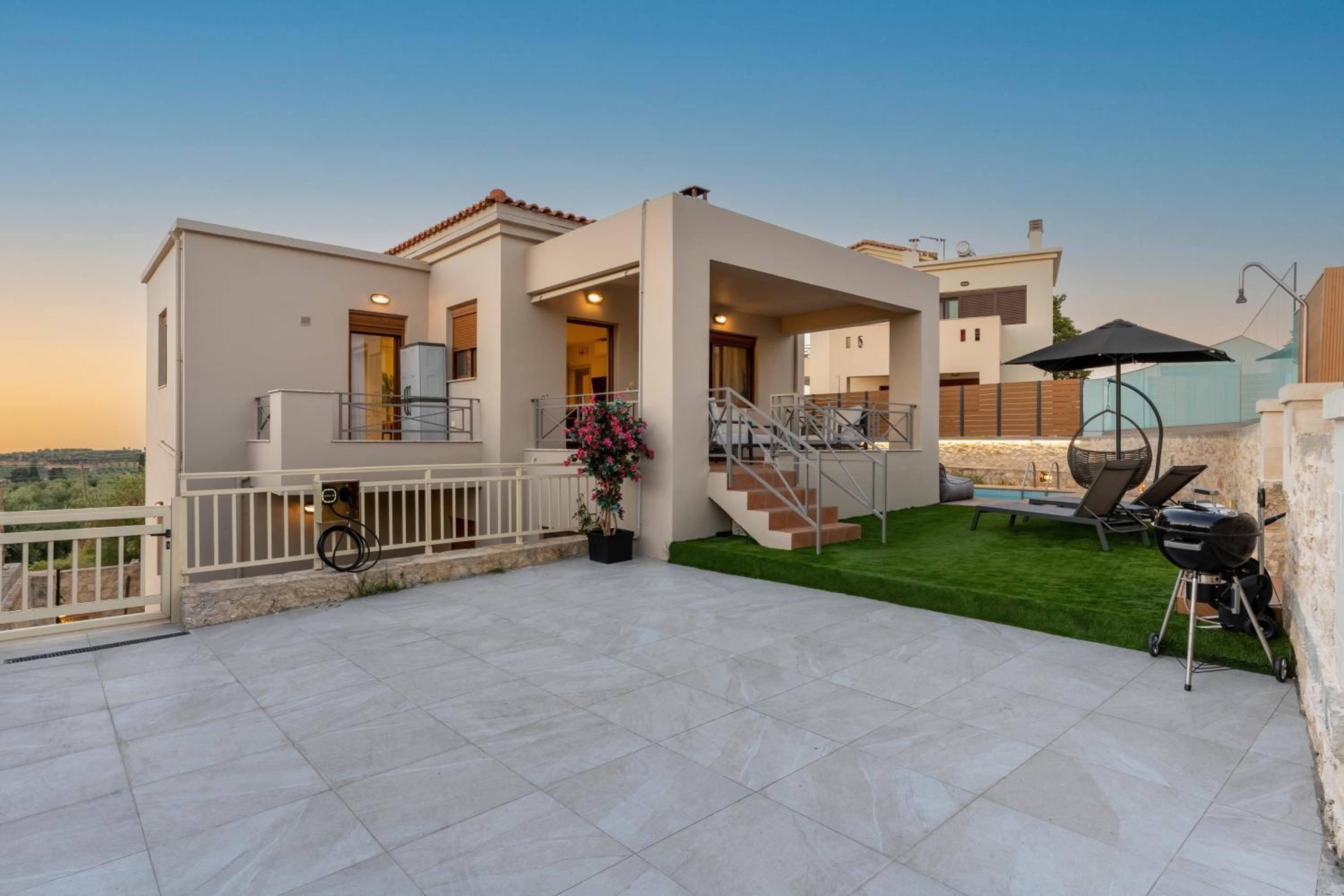 Family Villa Ismini with Private Pool & Stunning Views, near Rethymno and the Beach