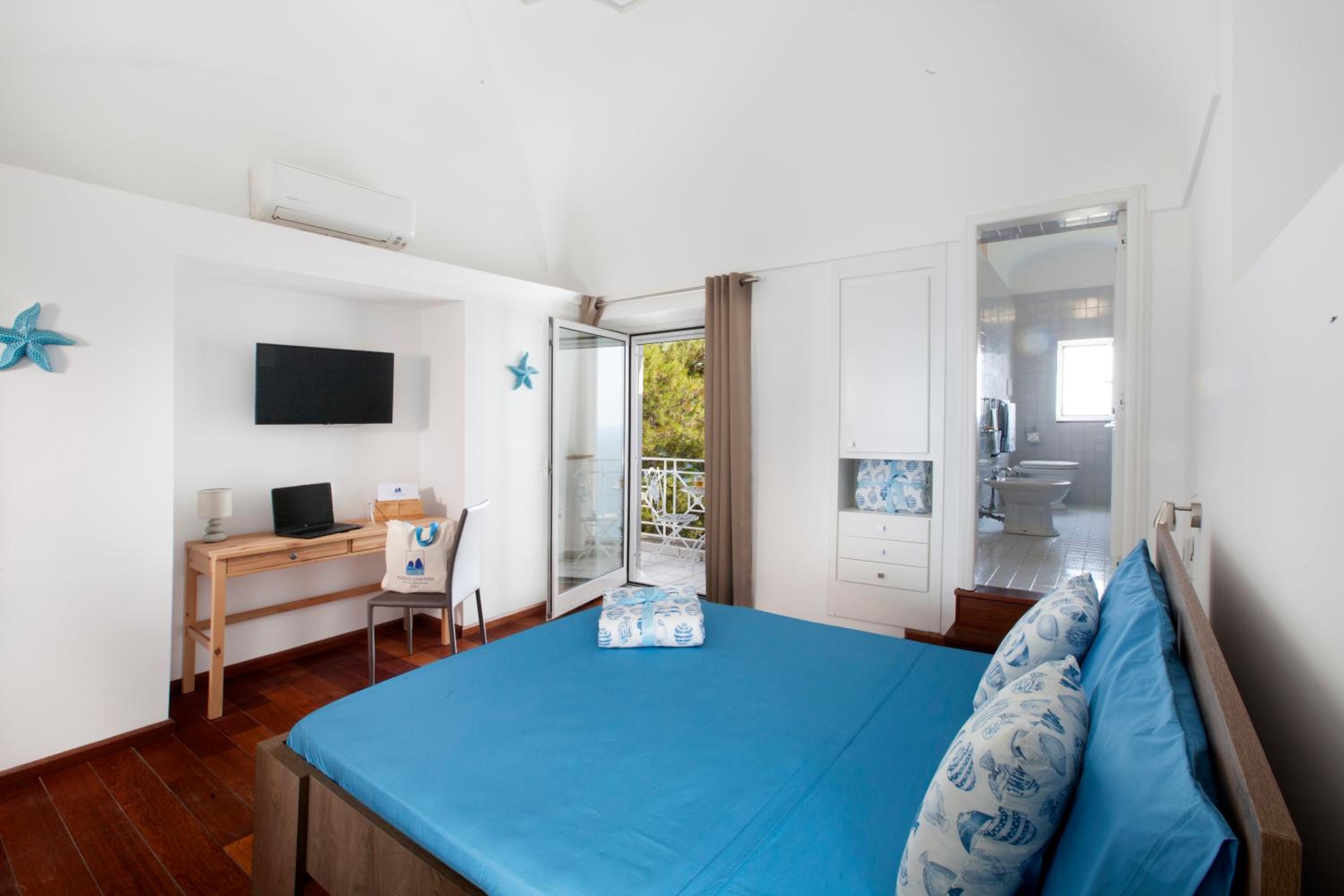 Faraglionensis MonaconeHouse Villa