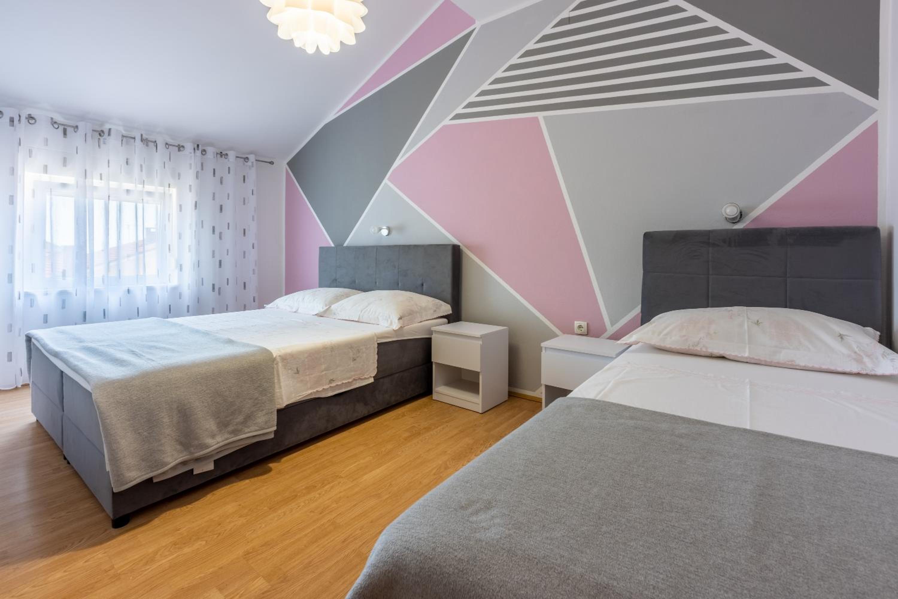 MAX Apartments