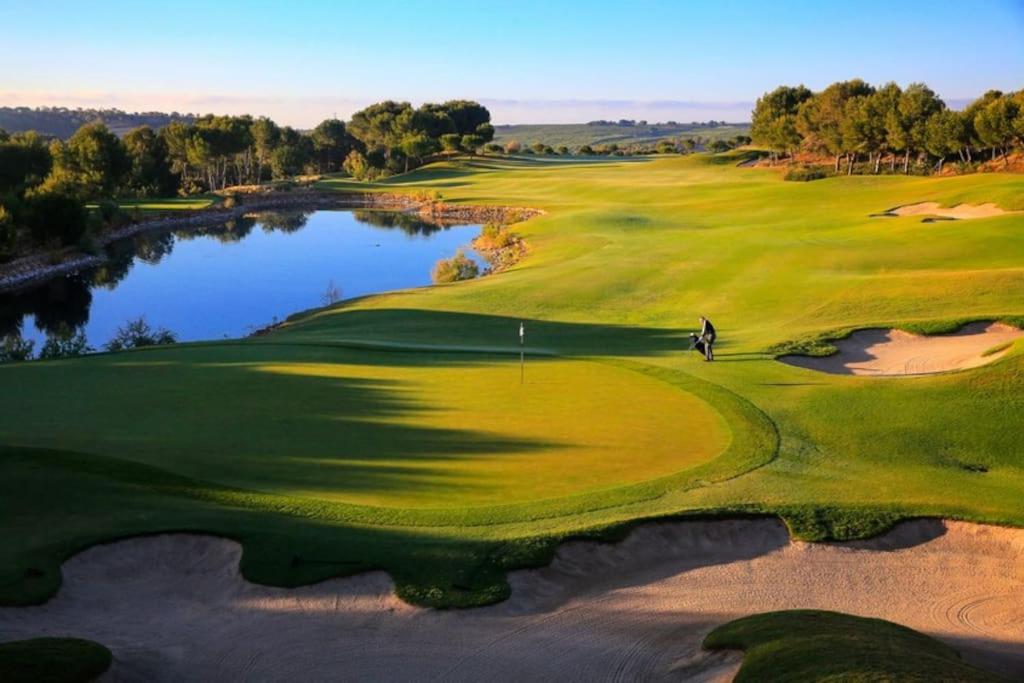 Nispero 11 - Sunny Apartment in a Golf Club Las Colinas view 3