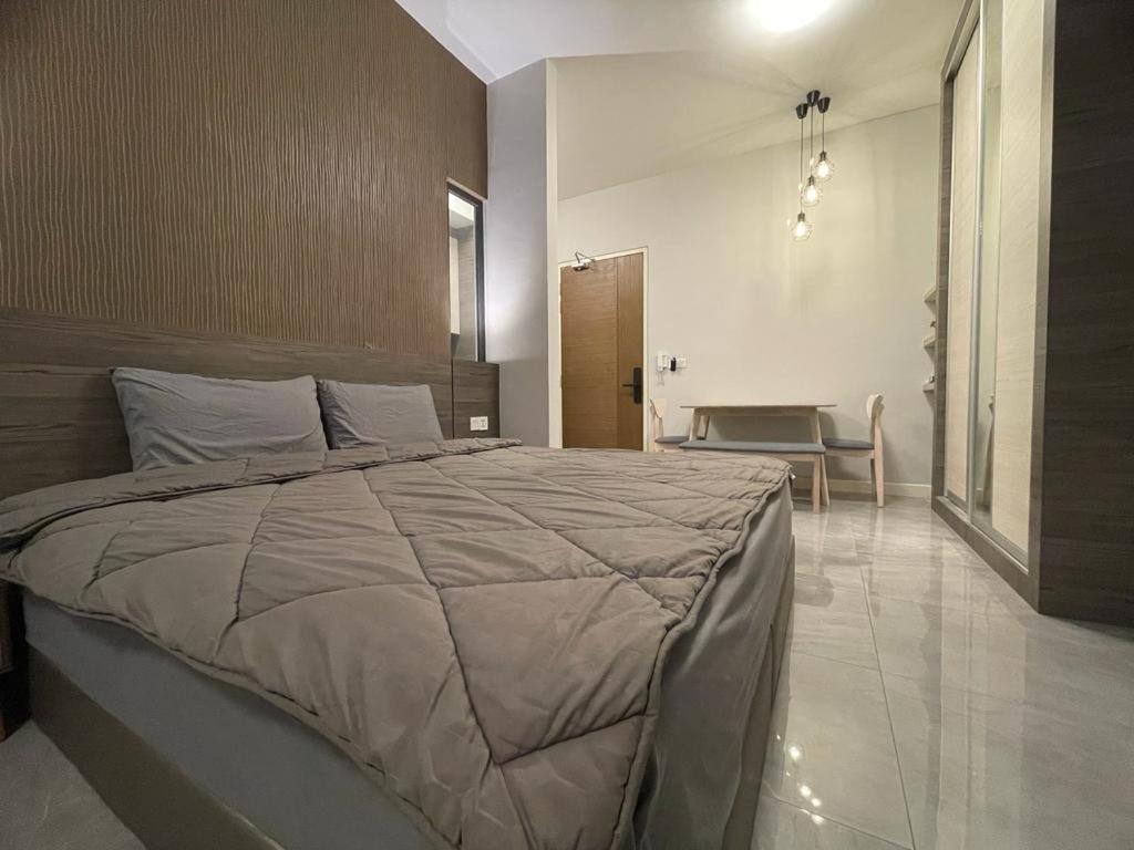 Imperio.Res - Near to Jonker & Mall - Pool View photo 1