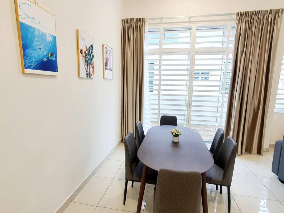 JOVIAL SingleStorey Bungalow 4Room10Pax `Alma photo 8
