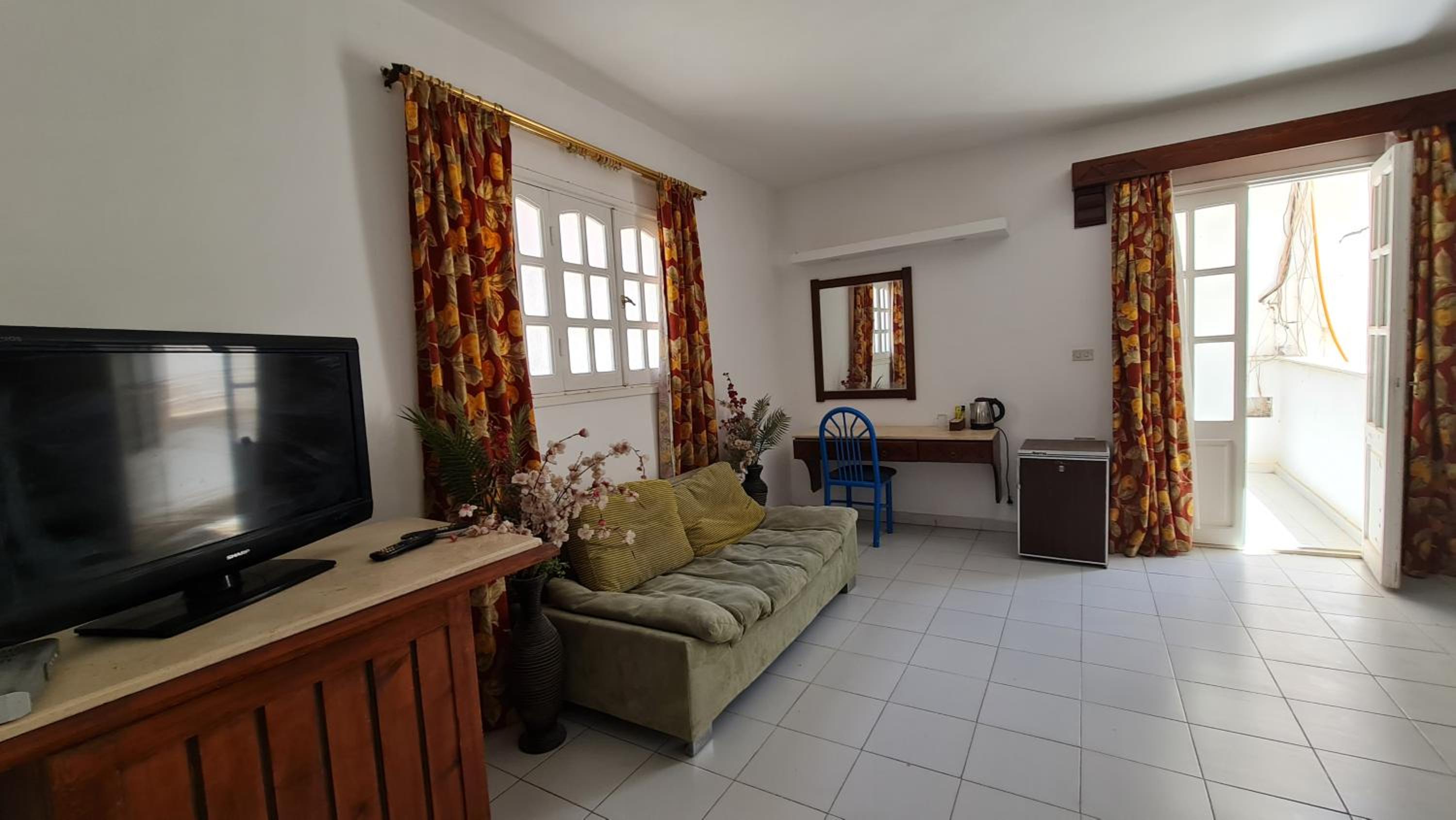 Zak Inn Residence