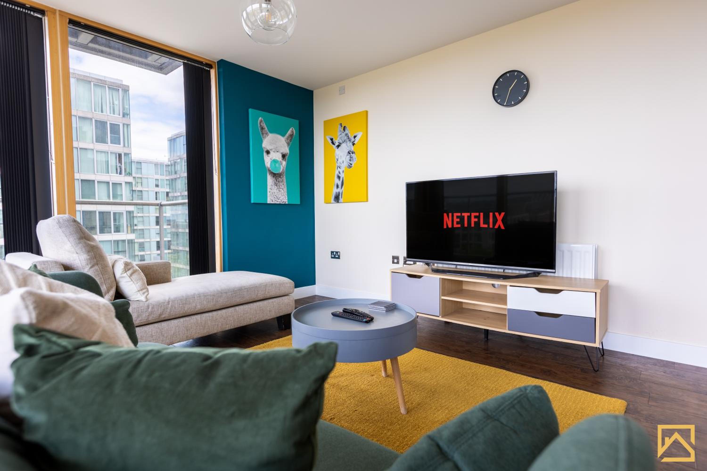 Amazing view 2 bed, free parking By Valore Property Services view 4
