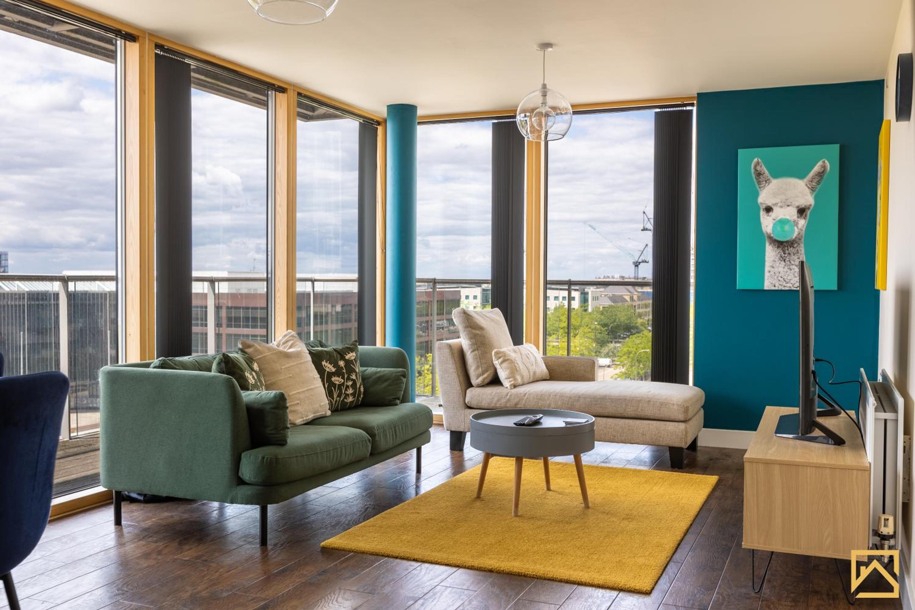 Amazing view 2 bed, free parking By Valore Property Services view 3