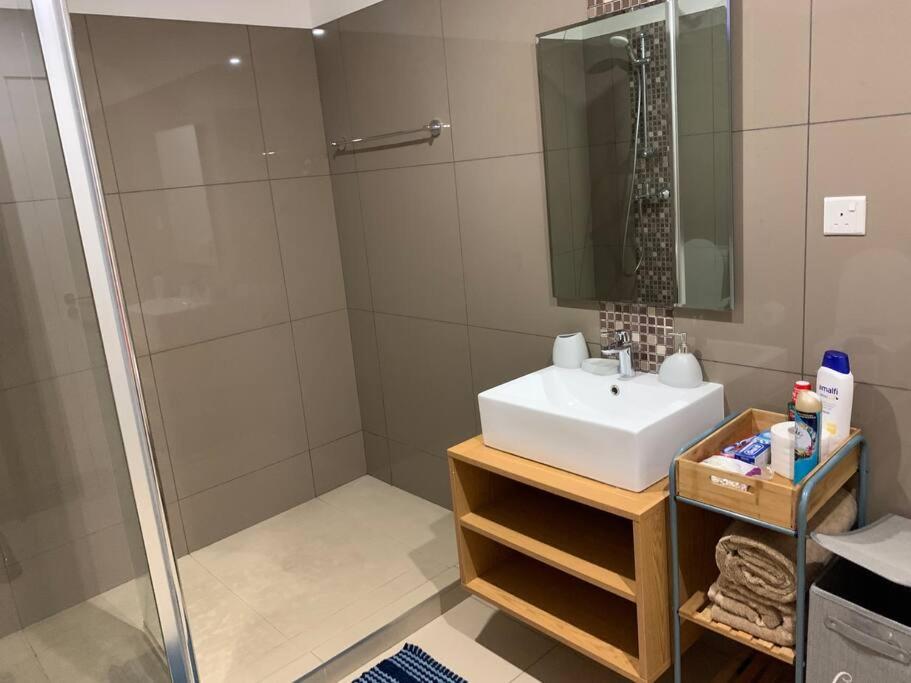 1 Bedroom Apartment East Legon view 5