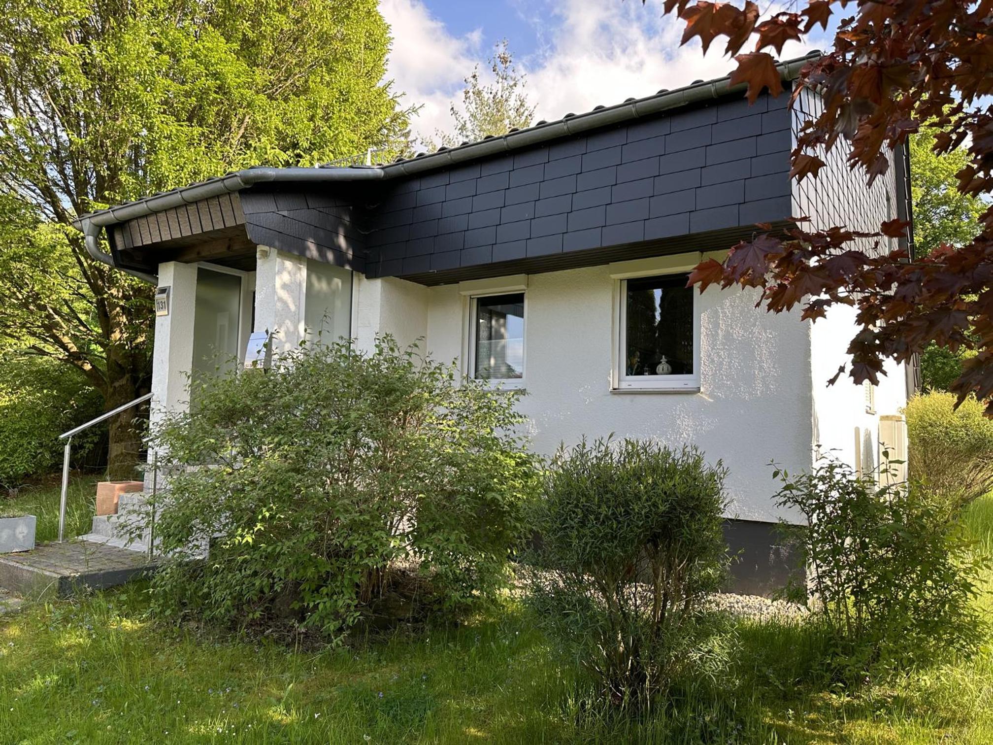 Schönes Ferienhaus 400m vom See, Sauna, Kamin, Klima, Garten