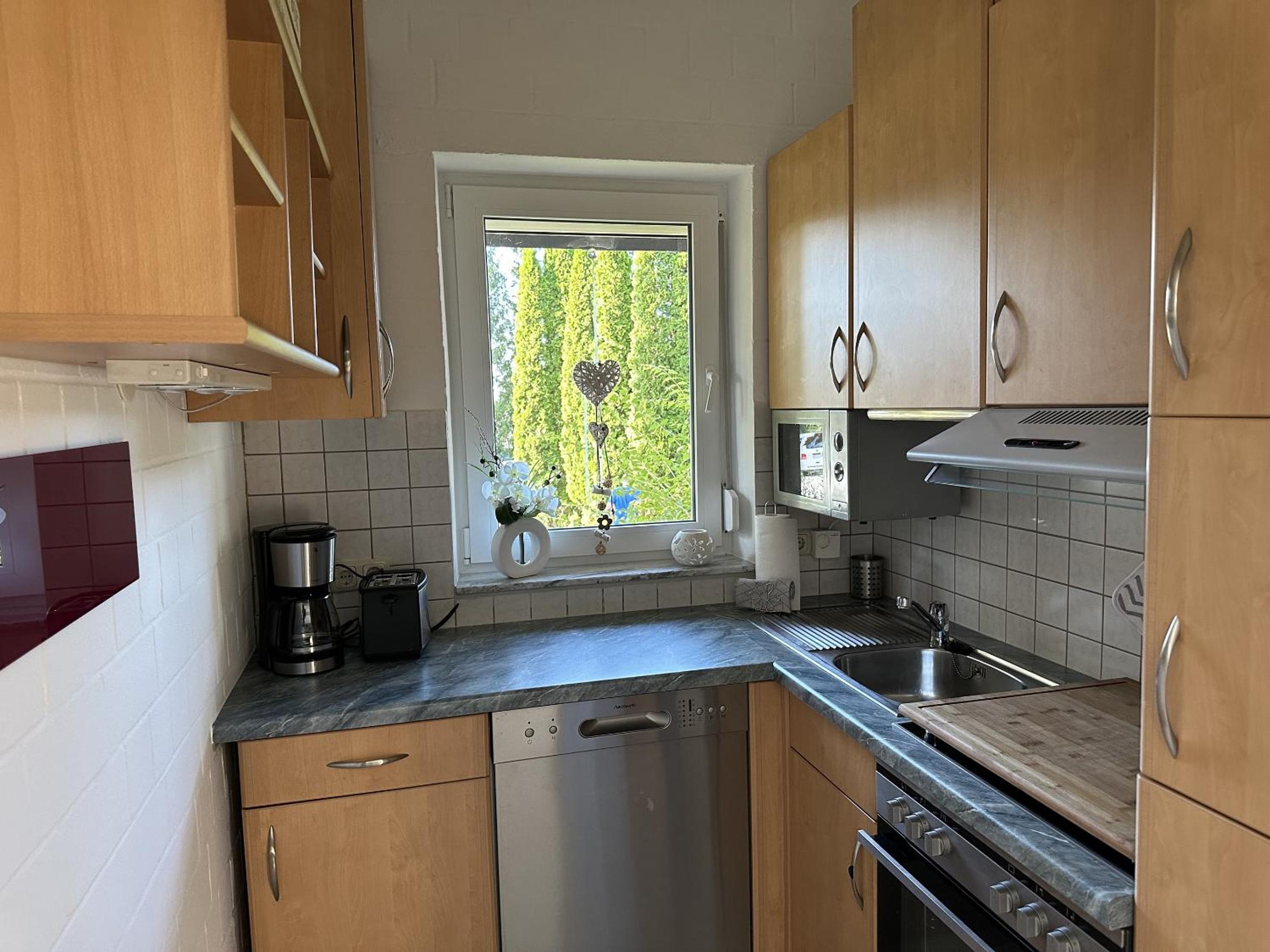 Schönes Ferienhaus 400m vom See, Sauna, Kamin, Klima, Garten