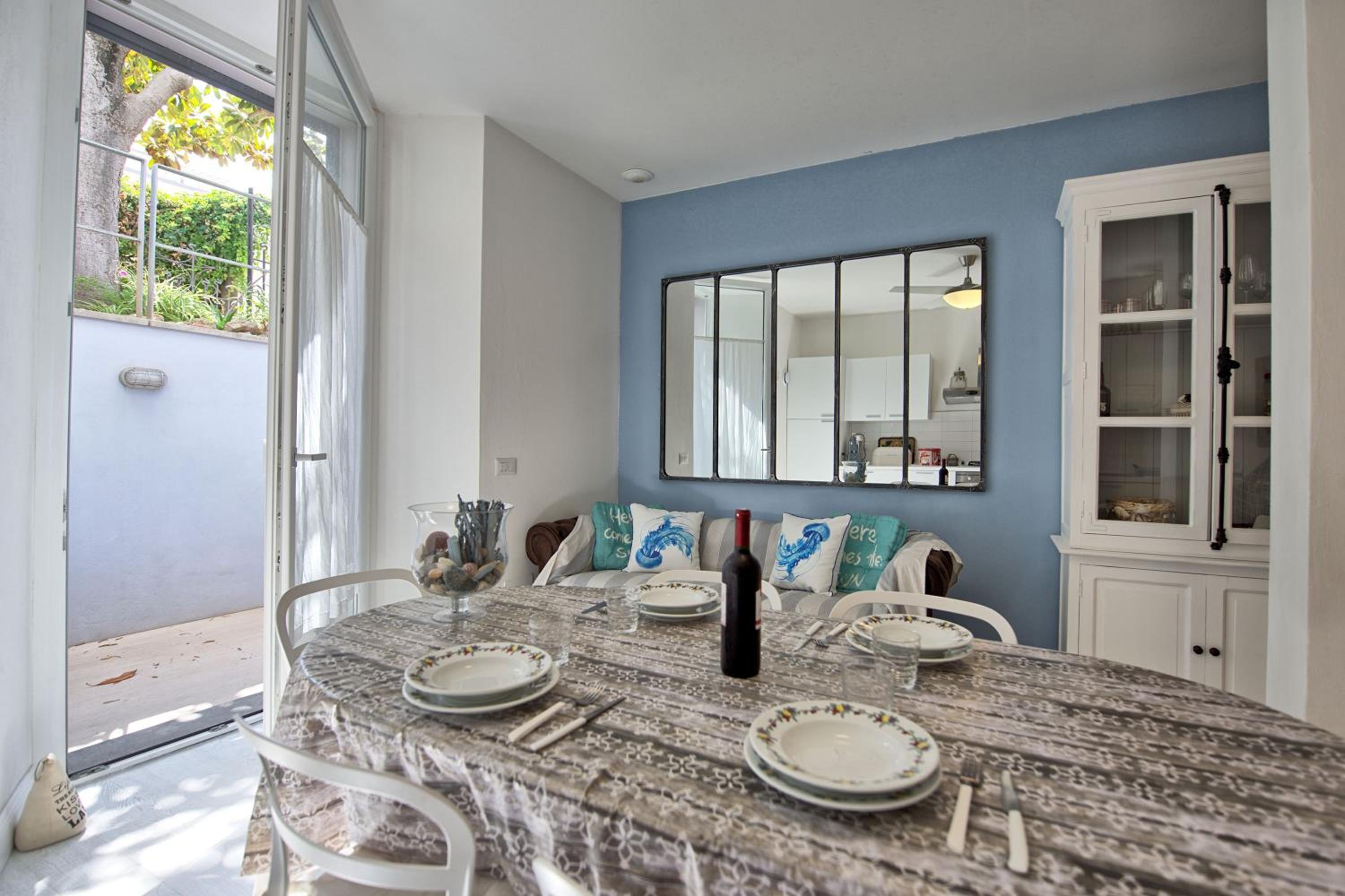 Casa Riva by PosarelliVillas view 3