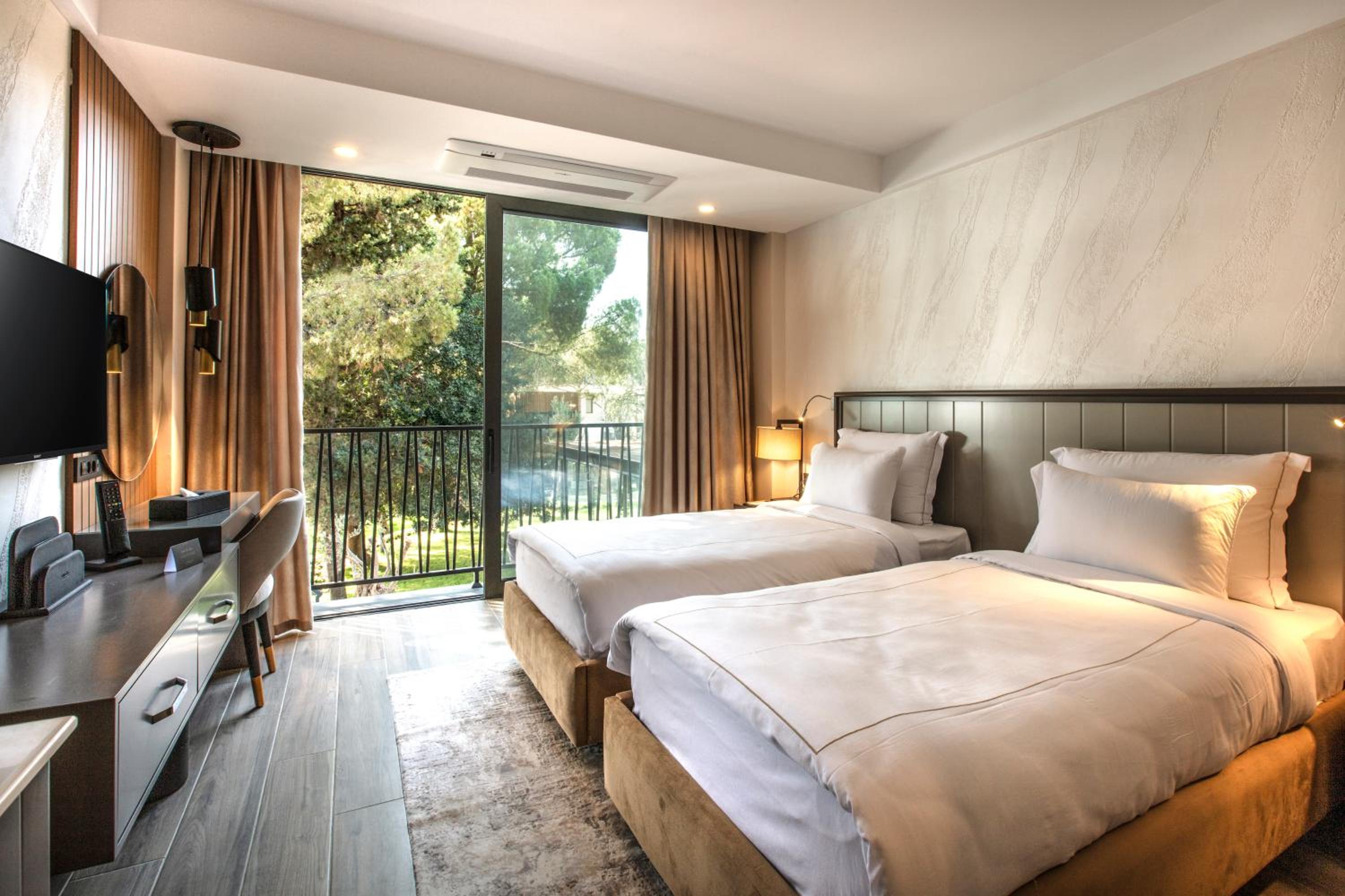 Unique Life Style Hotel - Image 100