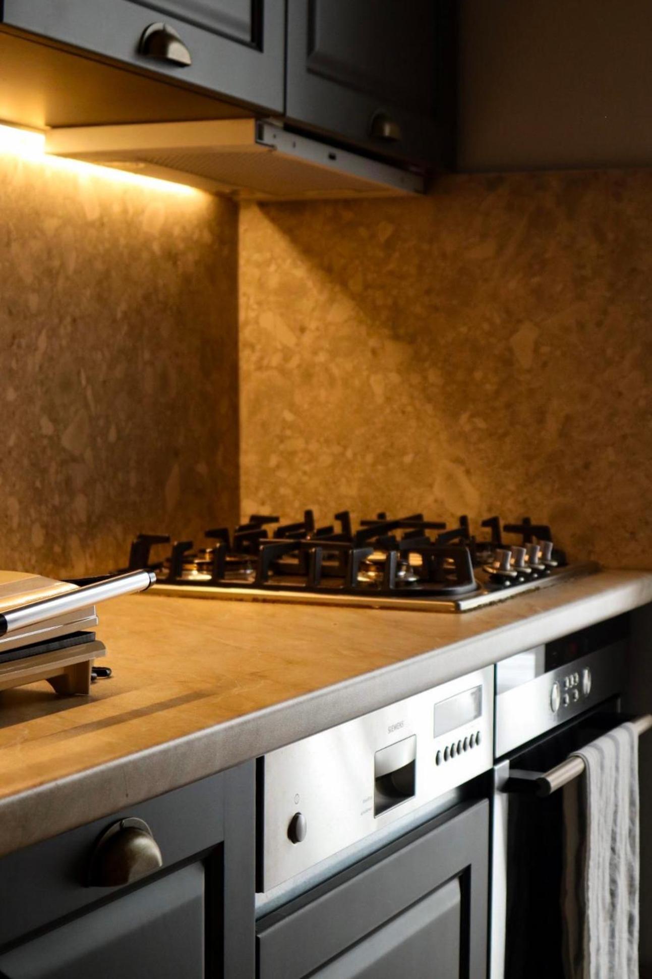 Thiseas Luxury Apartment