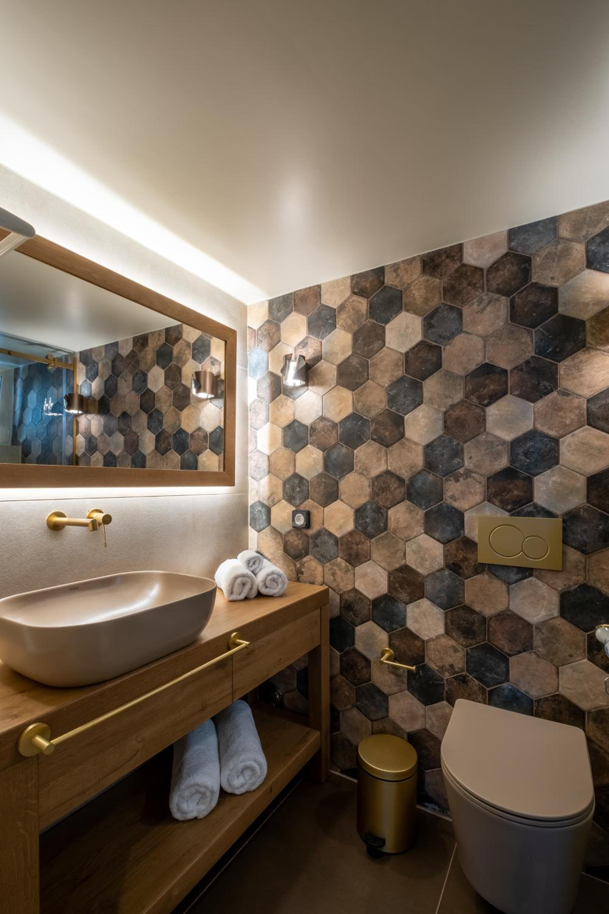 Thiseas Luxury Apartment
