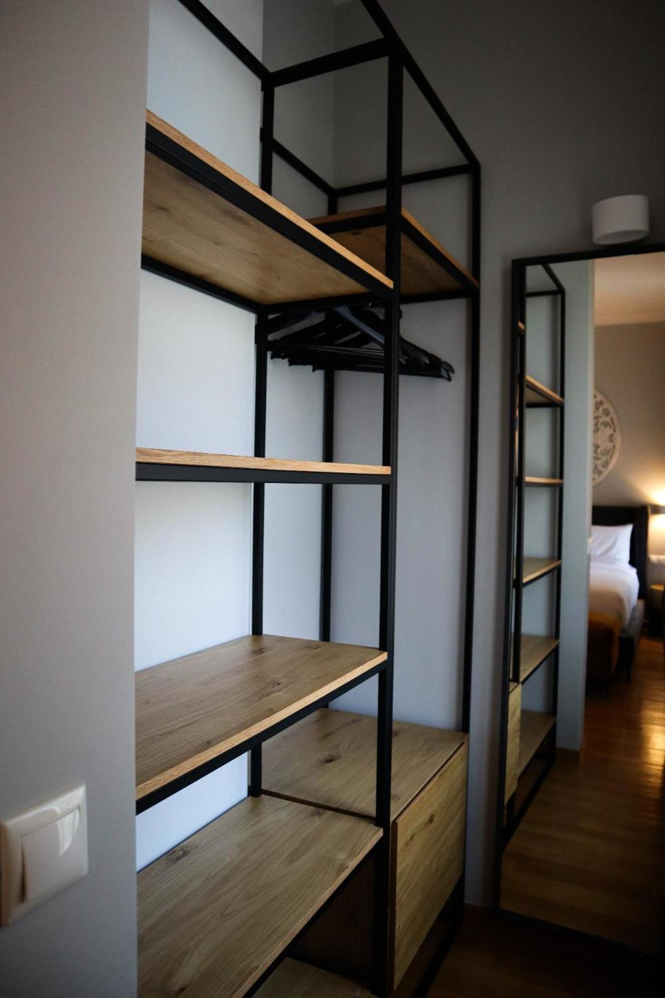 Thiseas Luxury Apartment