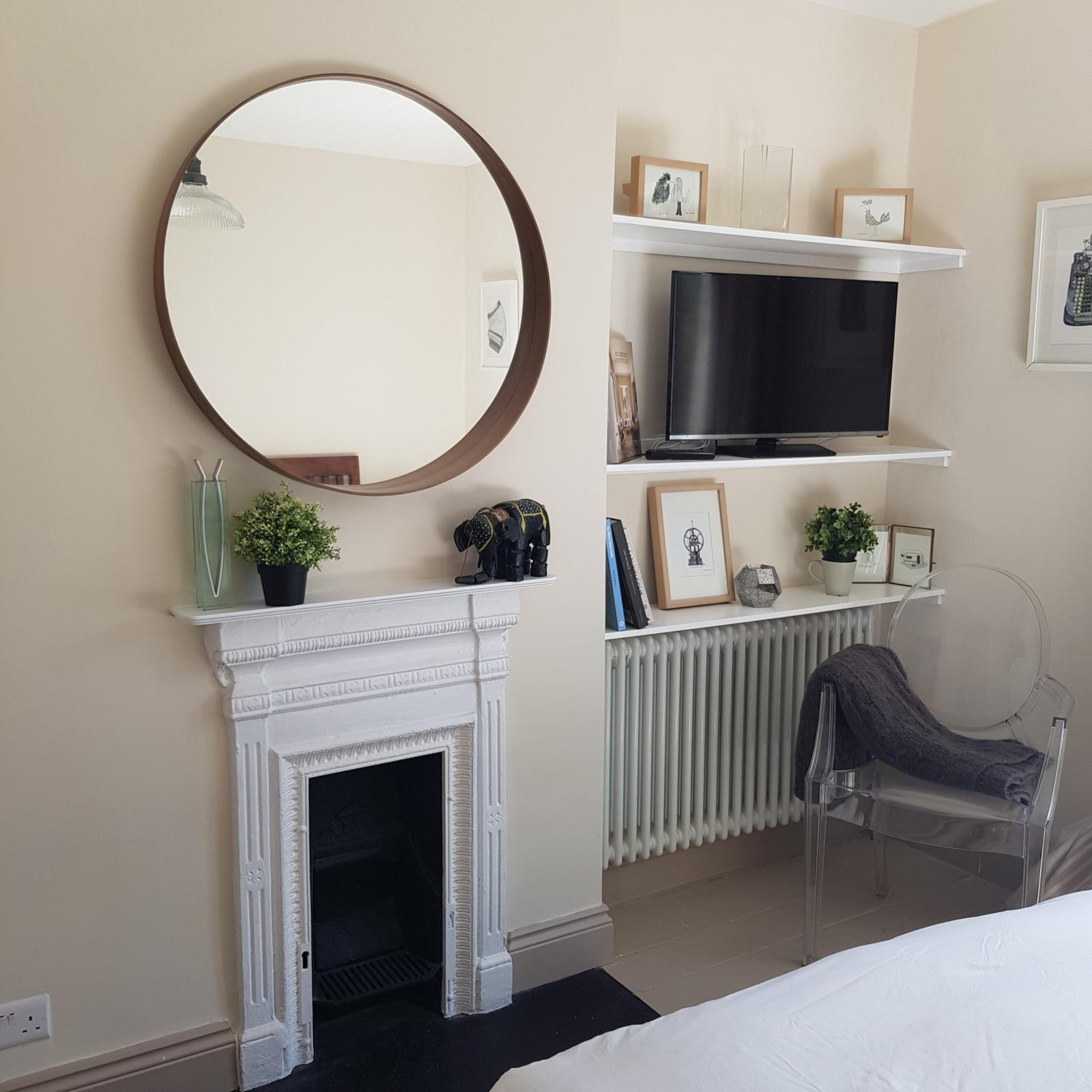 Beautiful private room in Queens Park townhouse photo 3