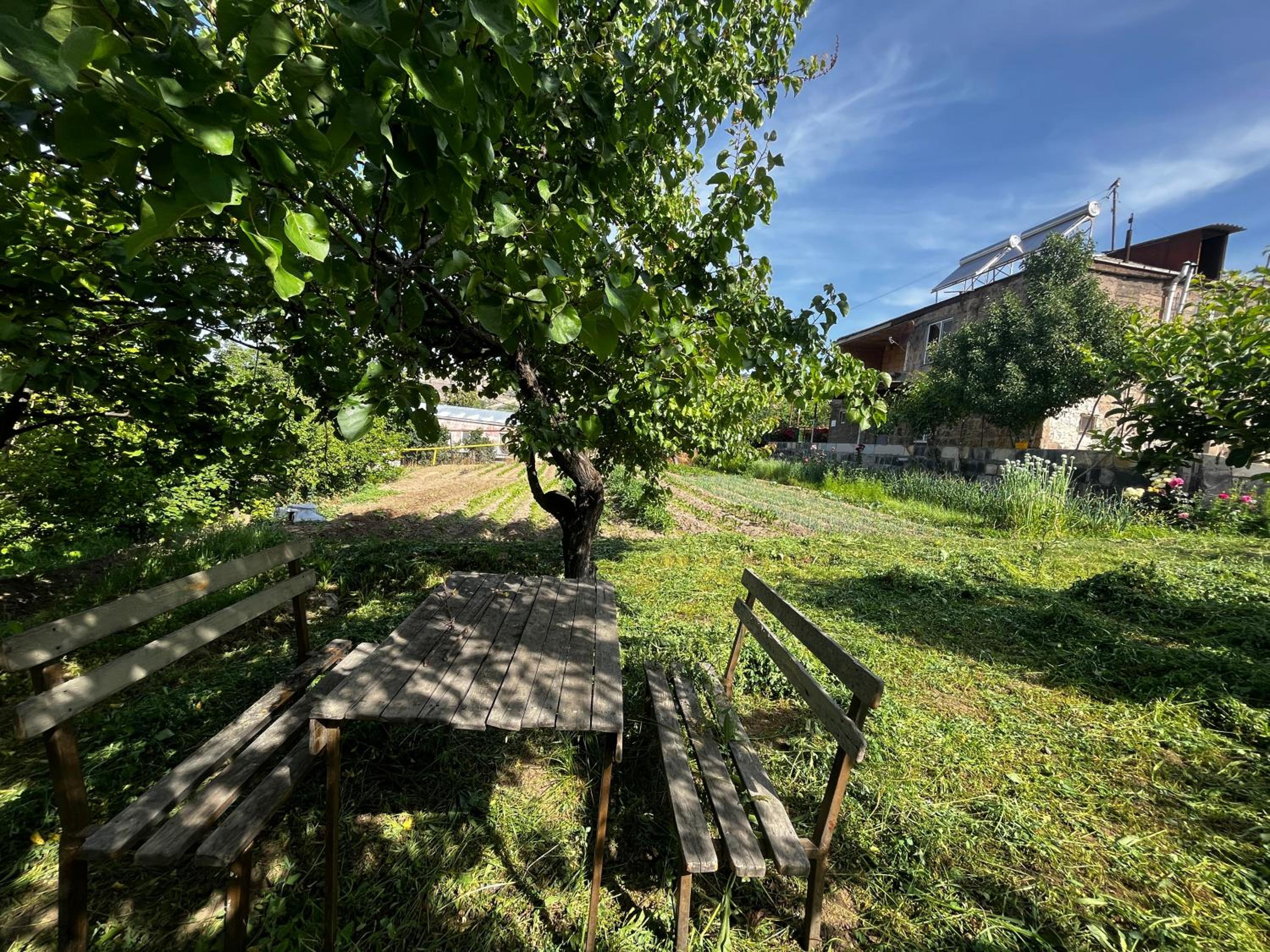 Arpi-Ureni Guesthouse
