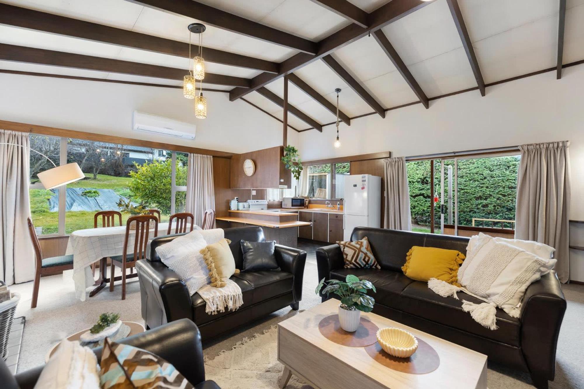 Character Retro Family home in Queenstown view 5