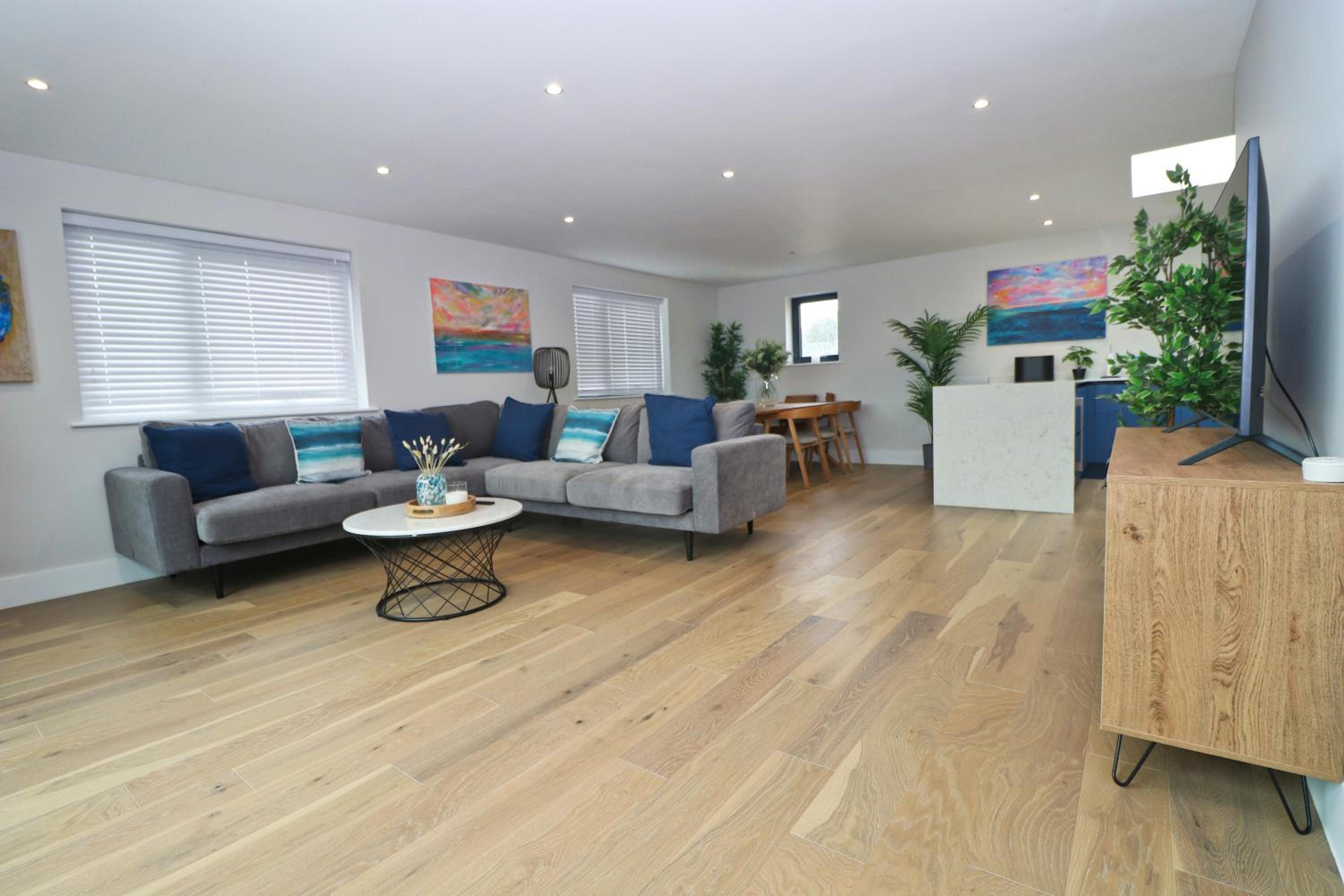 Luxury beachside sea view apartment view 3