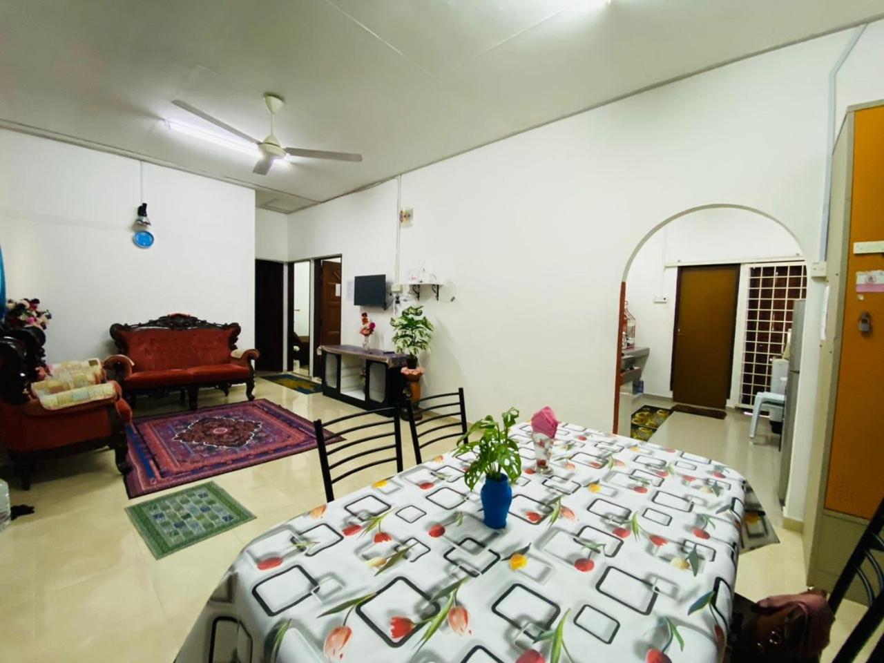 Homestay Ummi Gong Badak photo 7